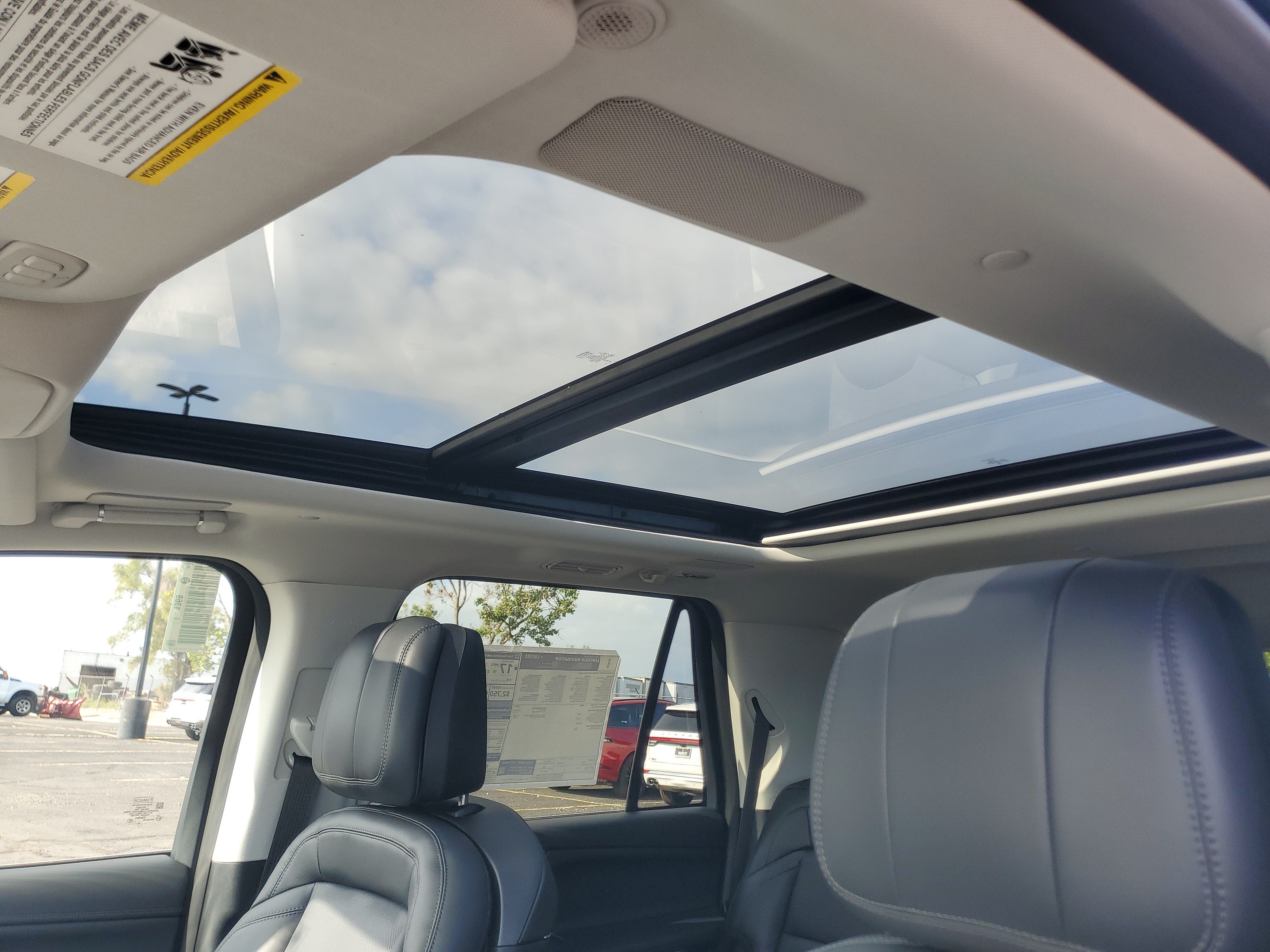 2027 Lincoln Navigator Reserve