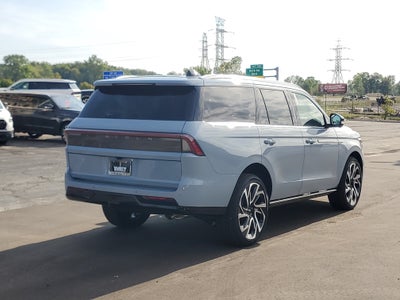 2027 Lincoln Navigator Reserve