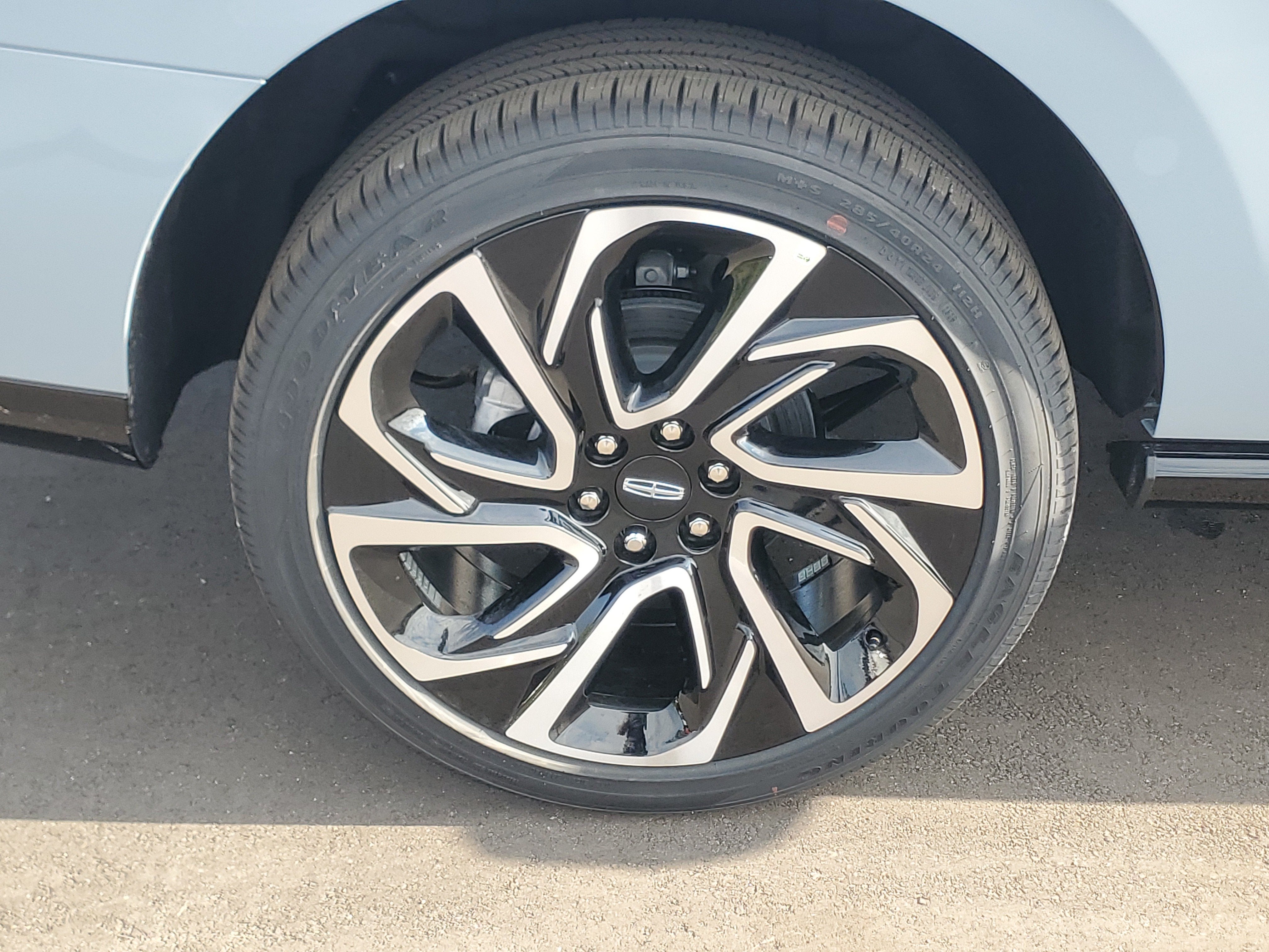 2027 Lincoln Navigator Reserve