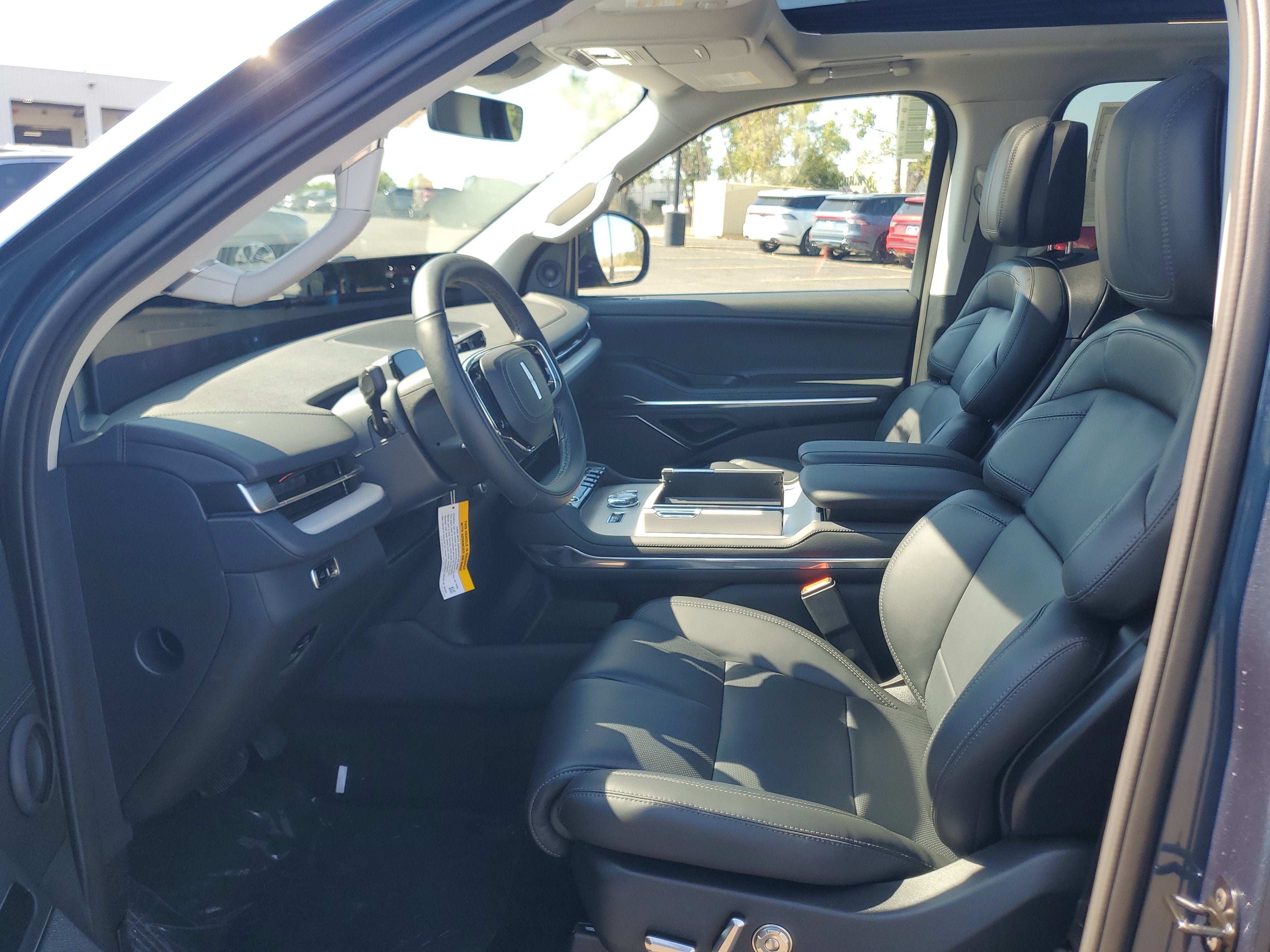 2027 Lincoln Navigator Reserve