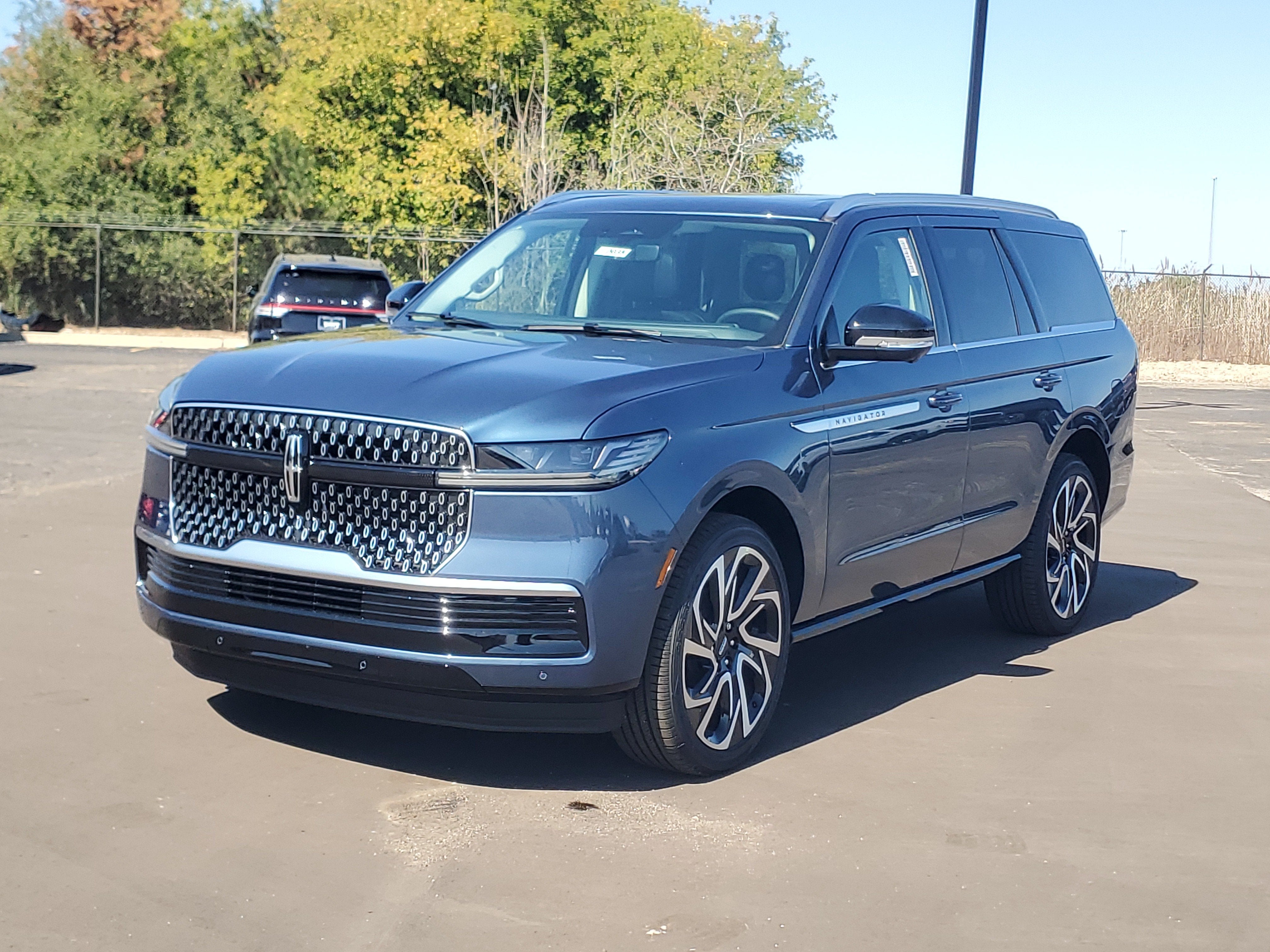 2027 Lincoln Navigator Reserve