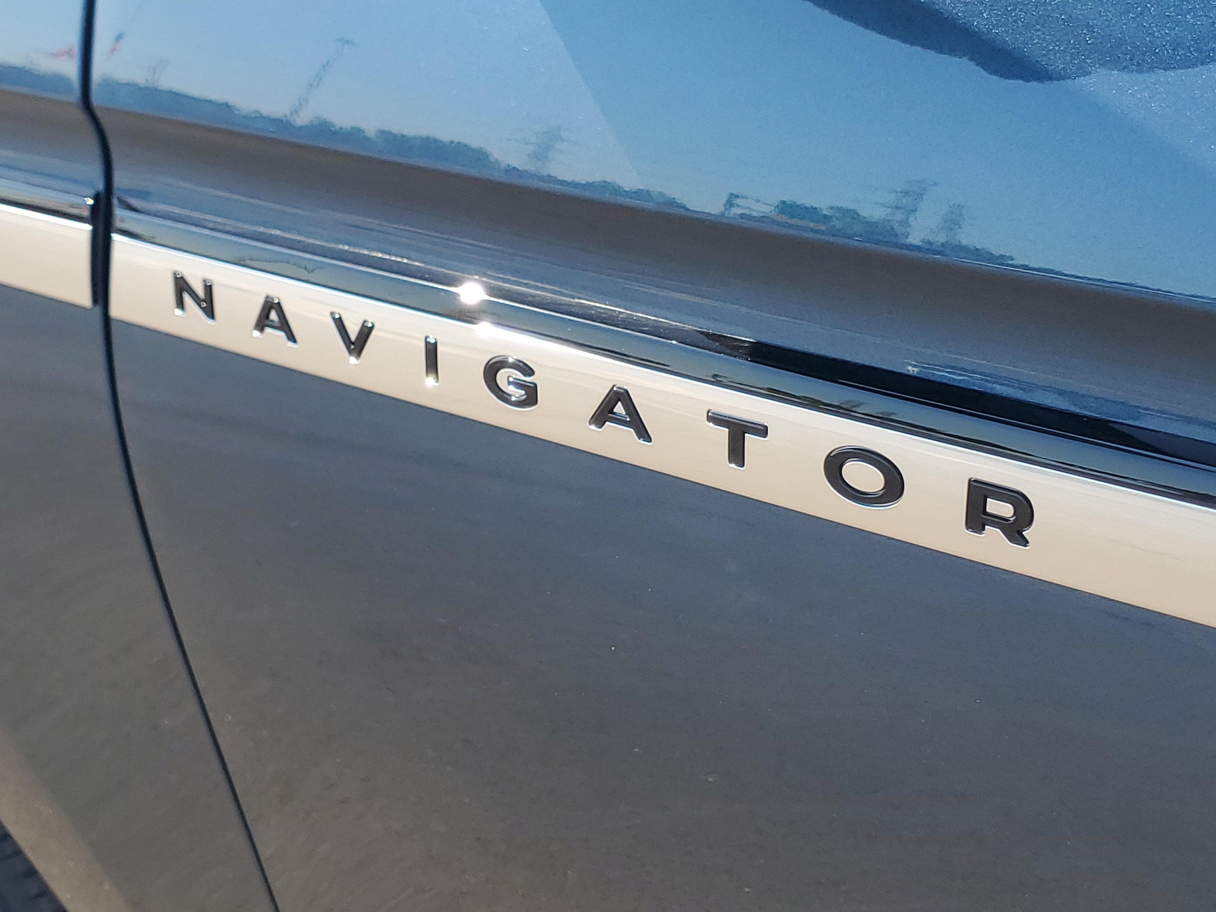 2027 Lincoln Navigator Reserve