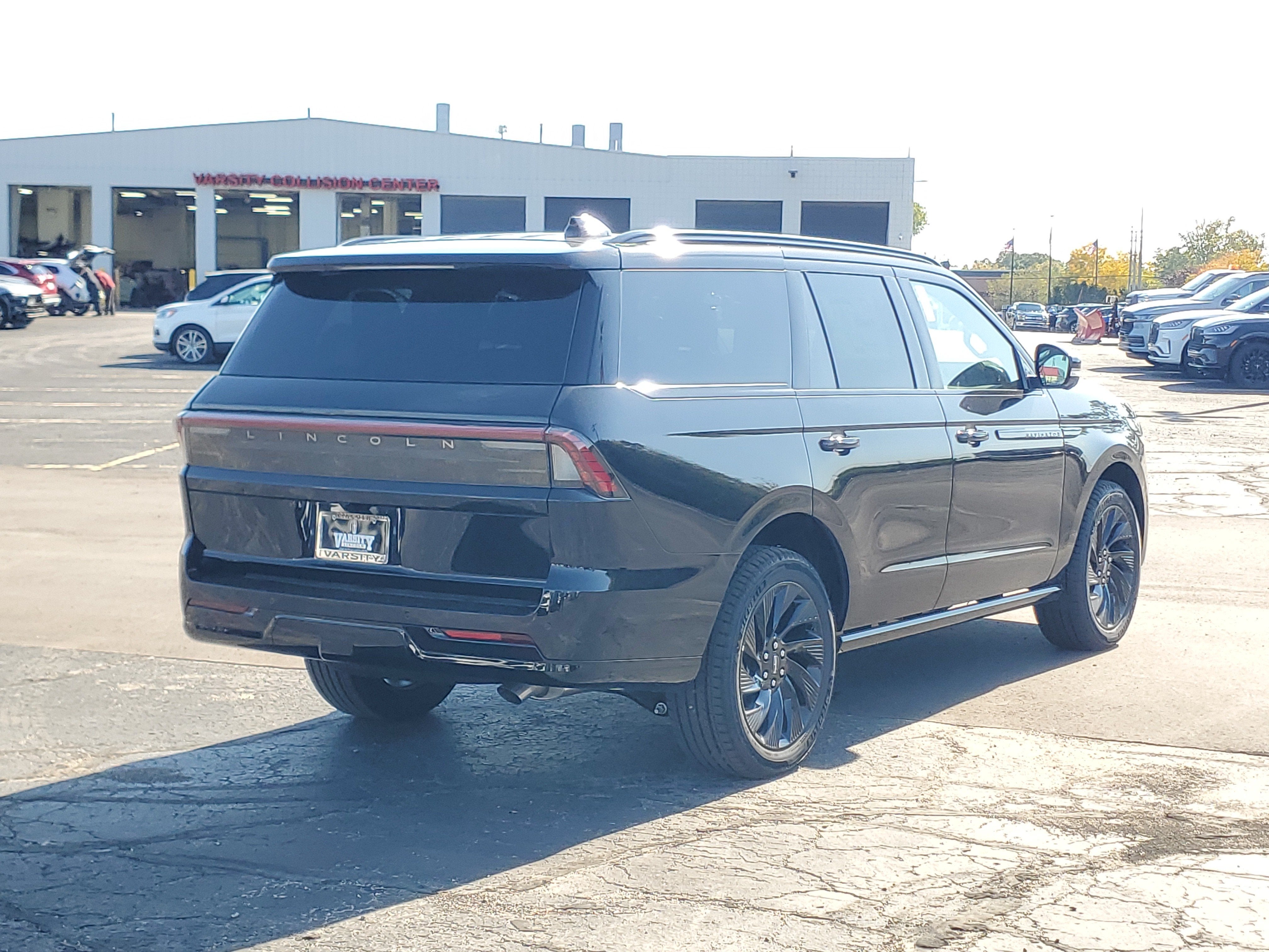 2027 Lincoln Navigator Reserve