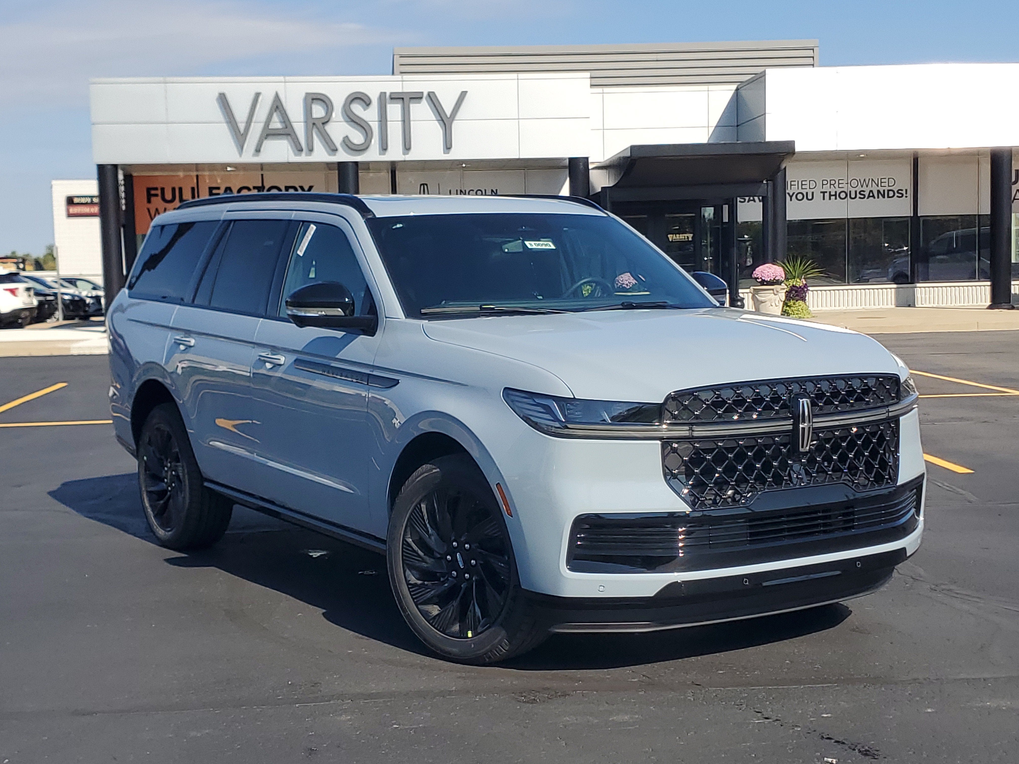 2027 Lincoln Navigator Reserve