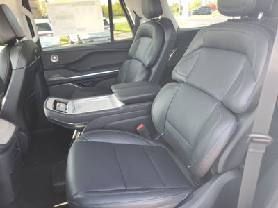 2027 Lincoln Navigator Reserve