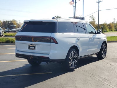 2027 Lincoln Navigator Reserve