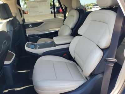 2027 Lincoln Navigator Reserve