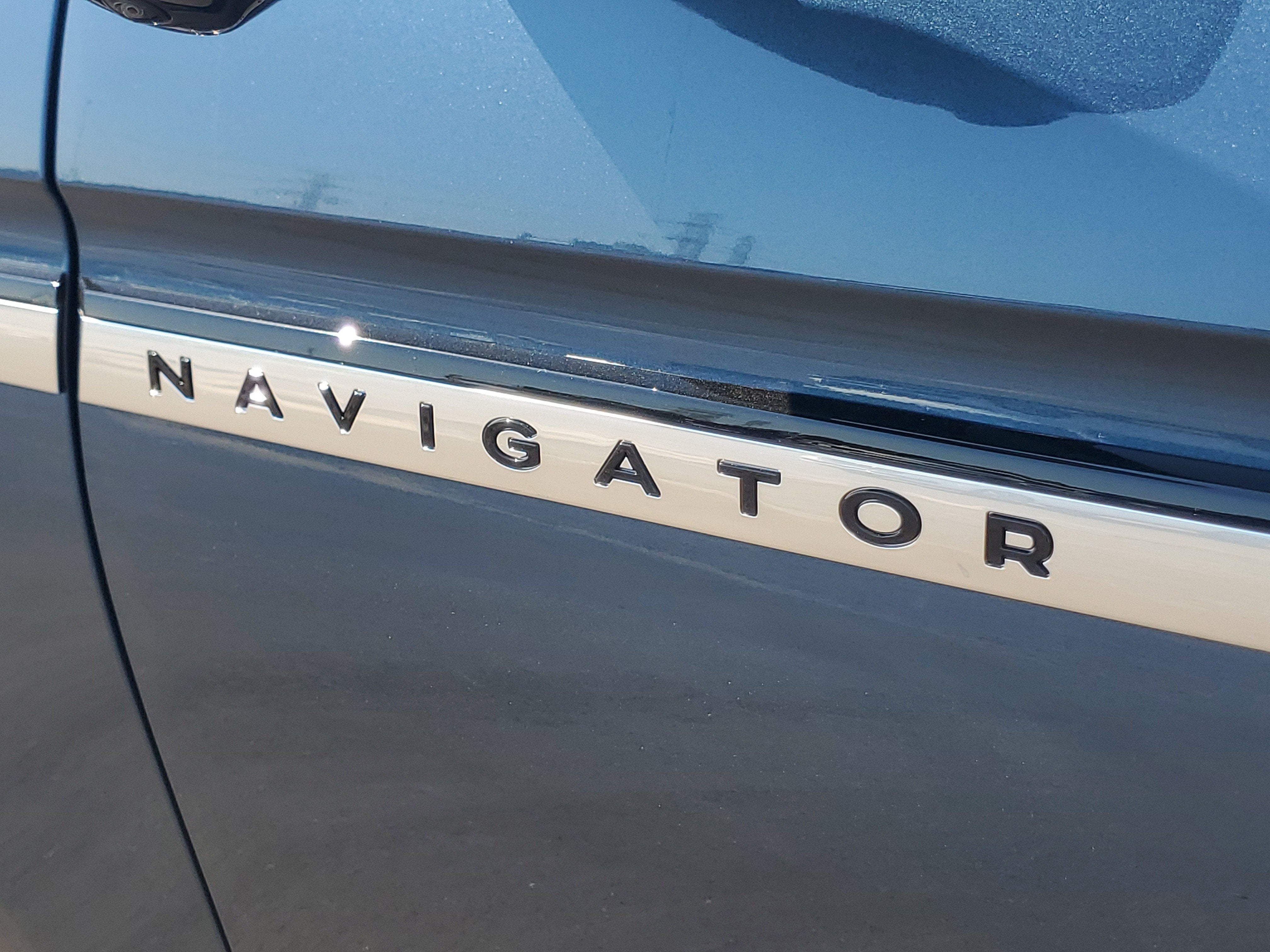 2027 Lincoln Navigator Reserve