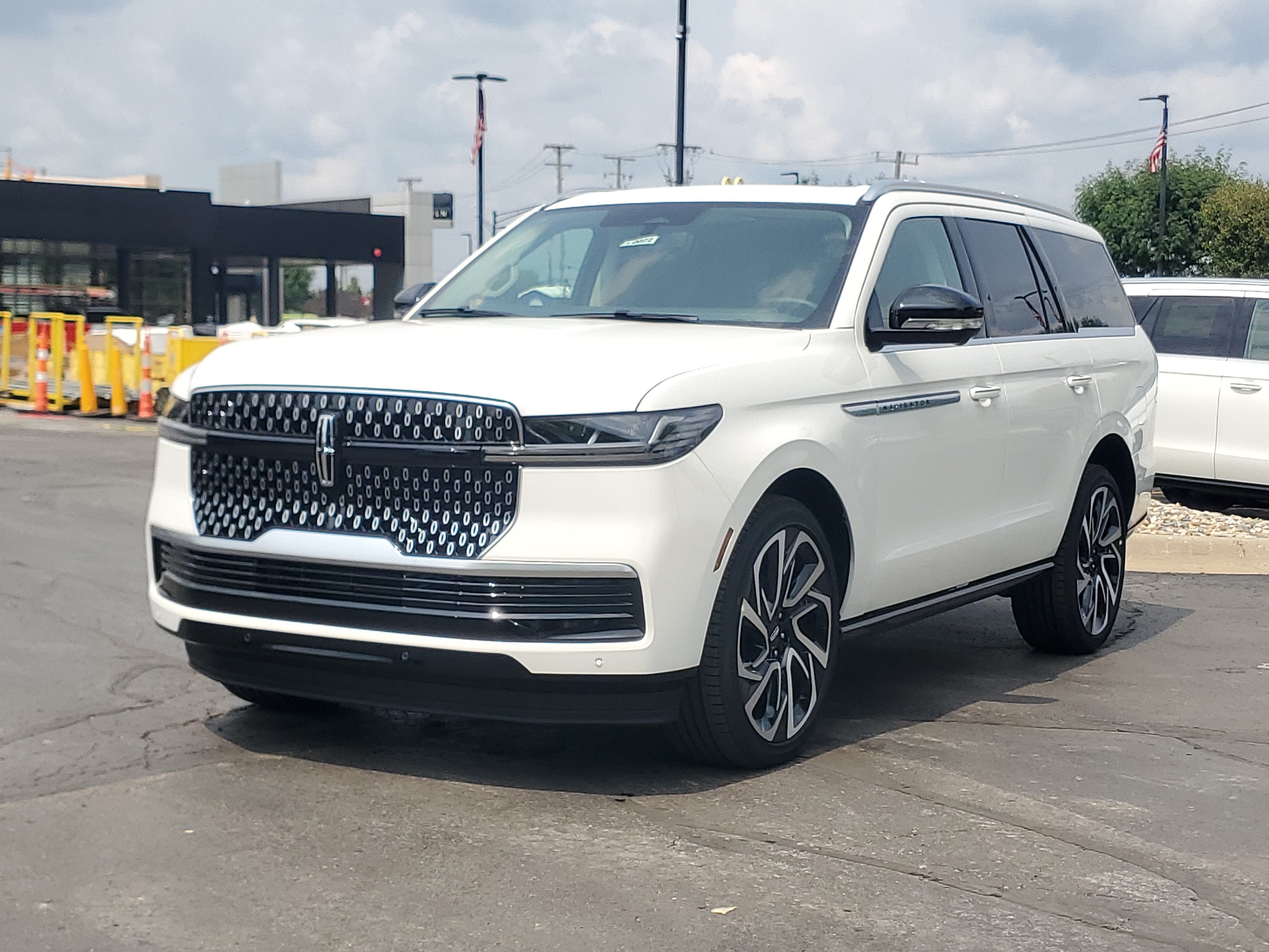2027 Lincoln Navigator Reserve