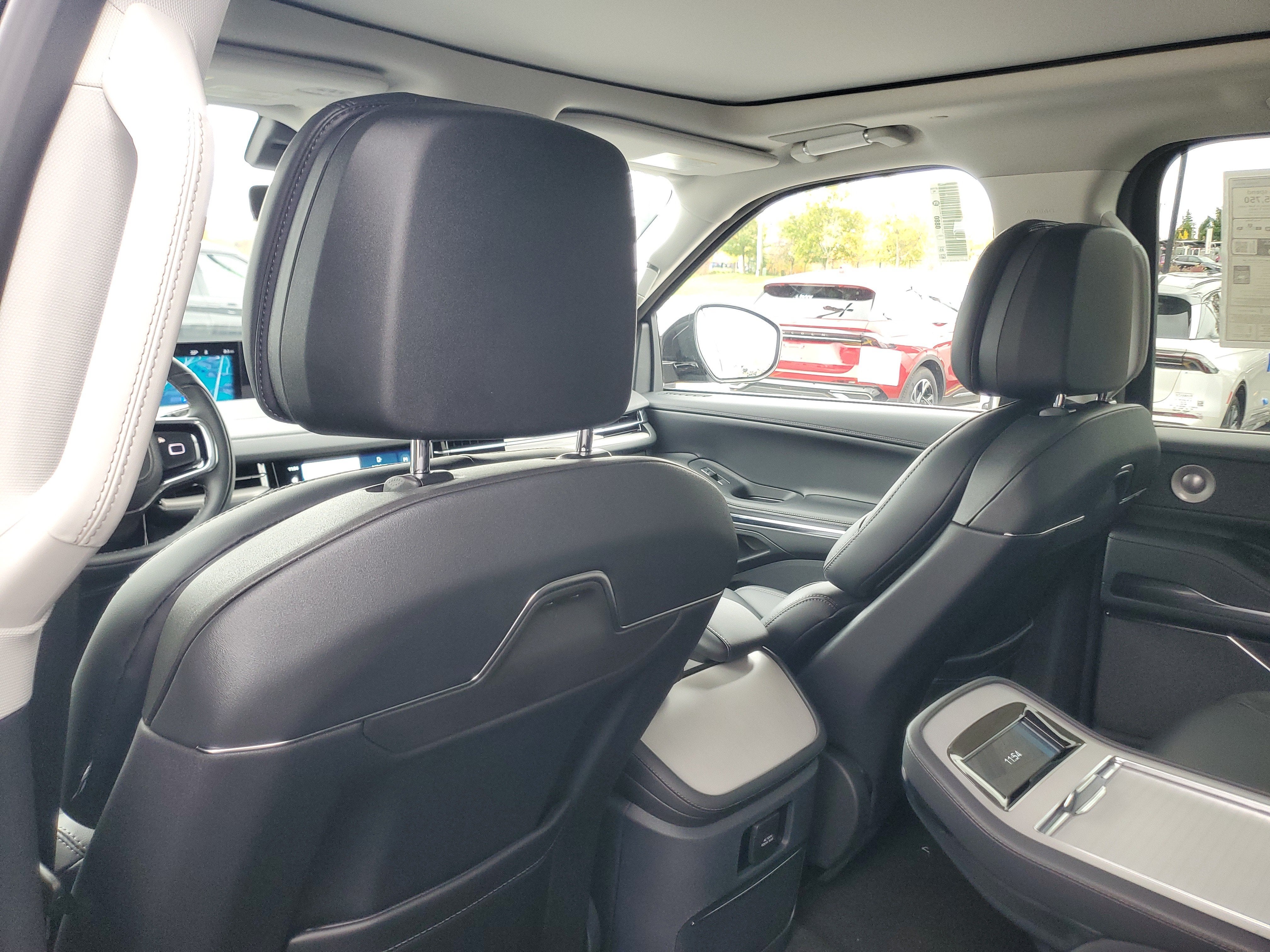 2027 Lincoln Navigator Reserve