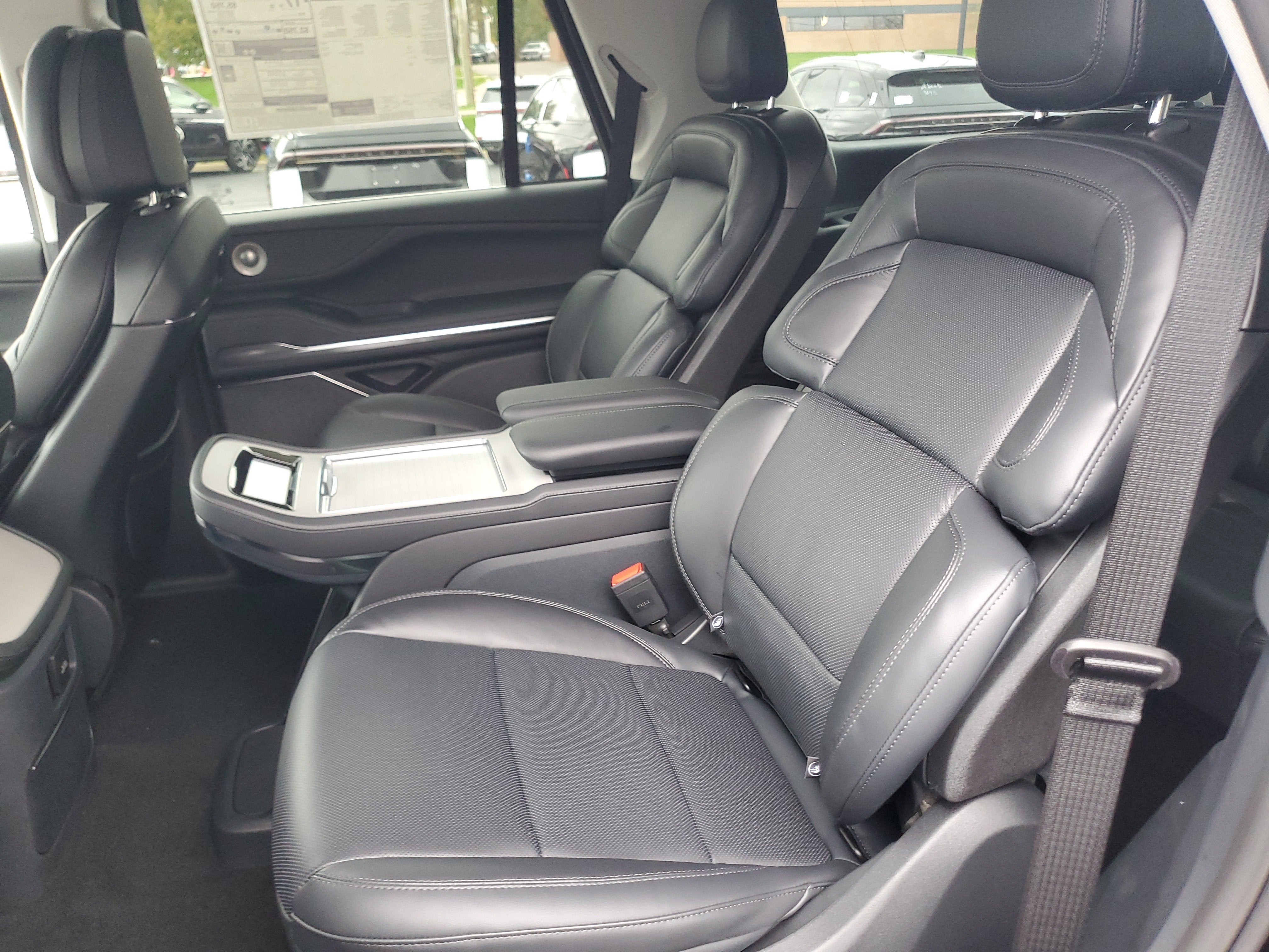 2027 Lincoln Navigator Reserve