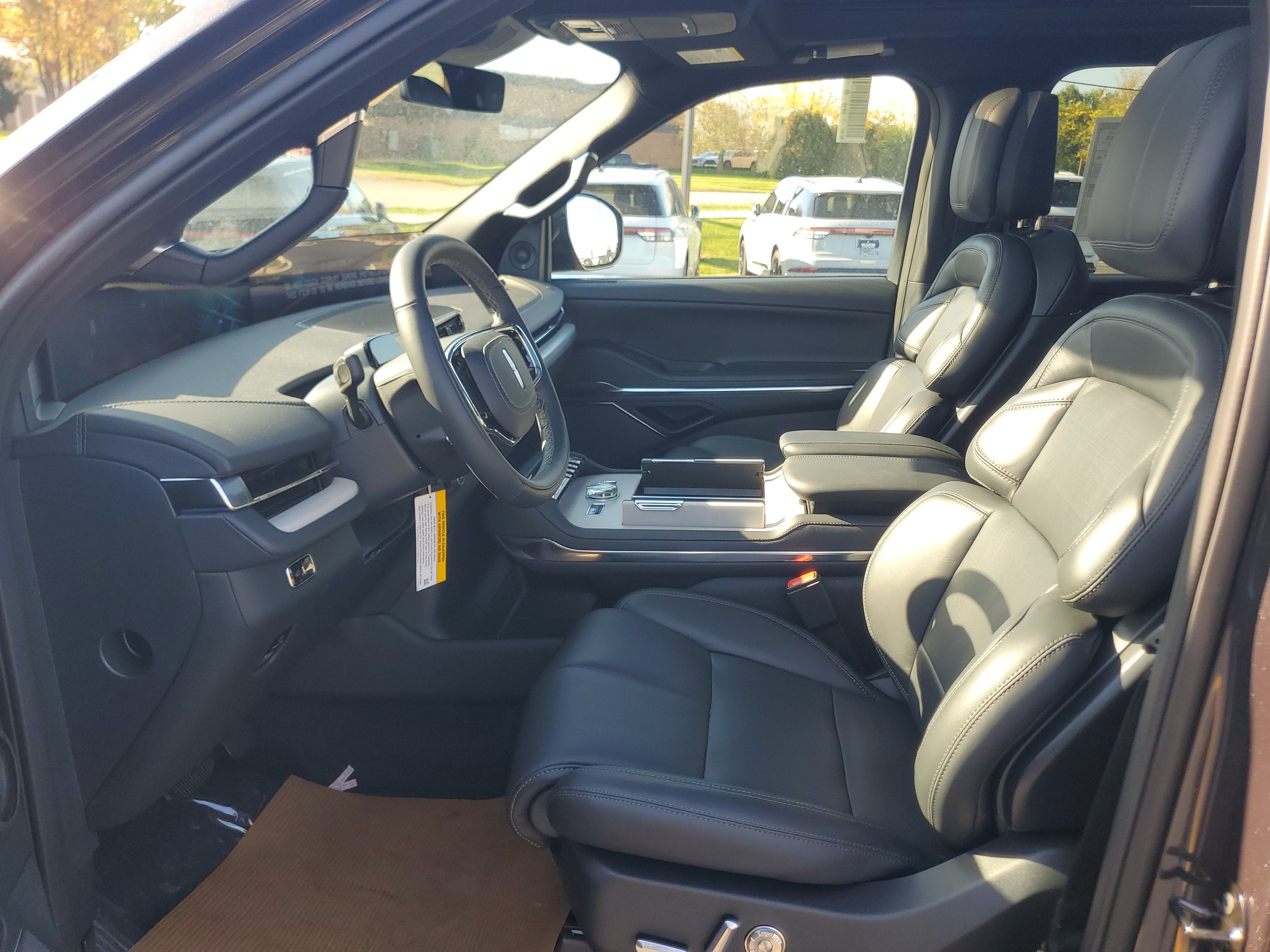 2027 Lincoln Navigator Reserve