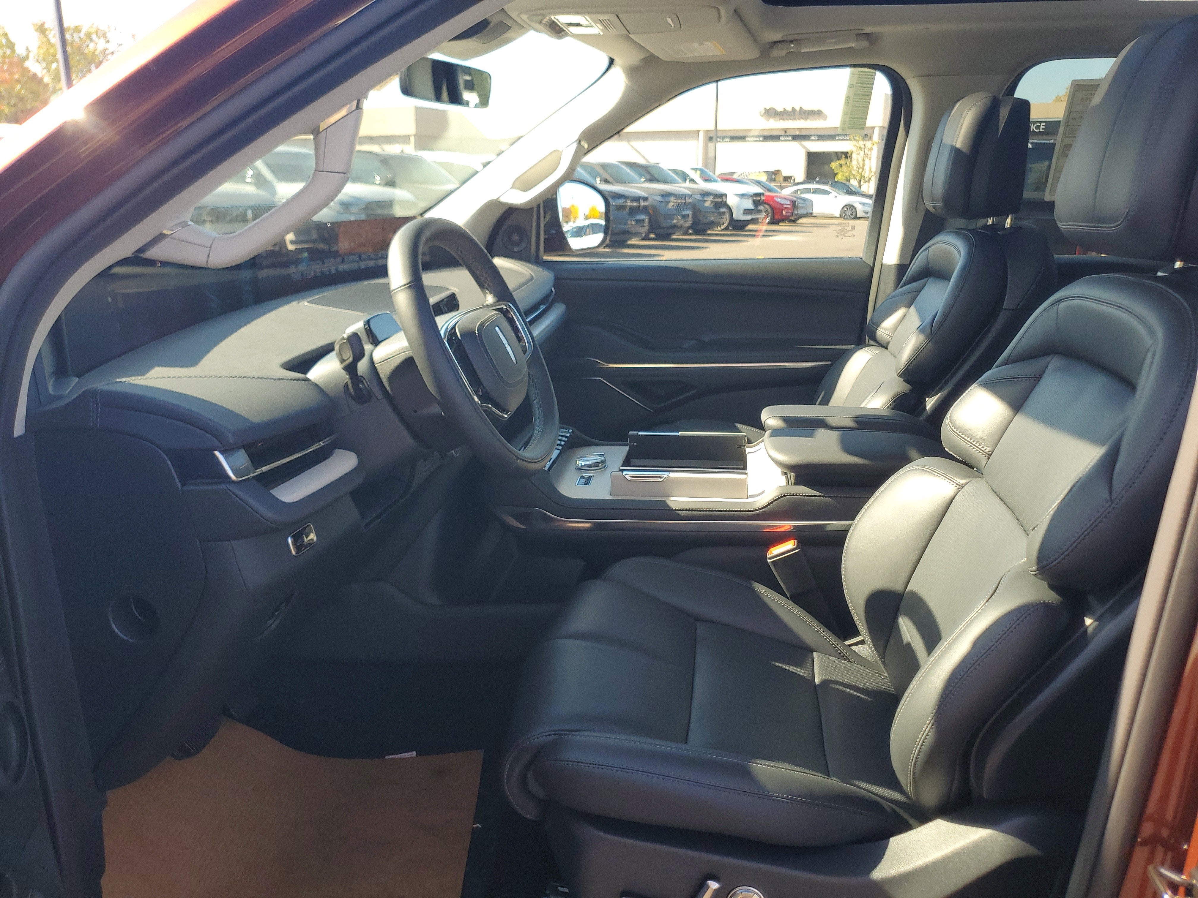 2027 Lincoln Navigator Reserve