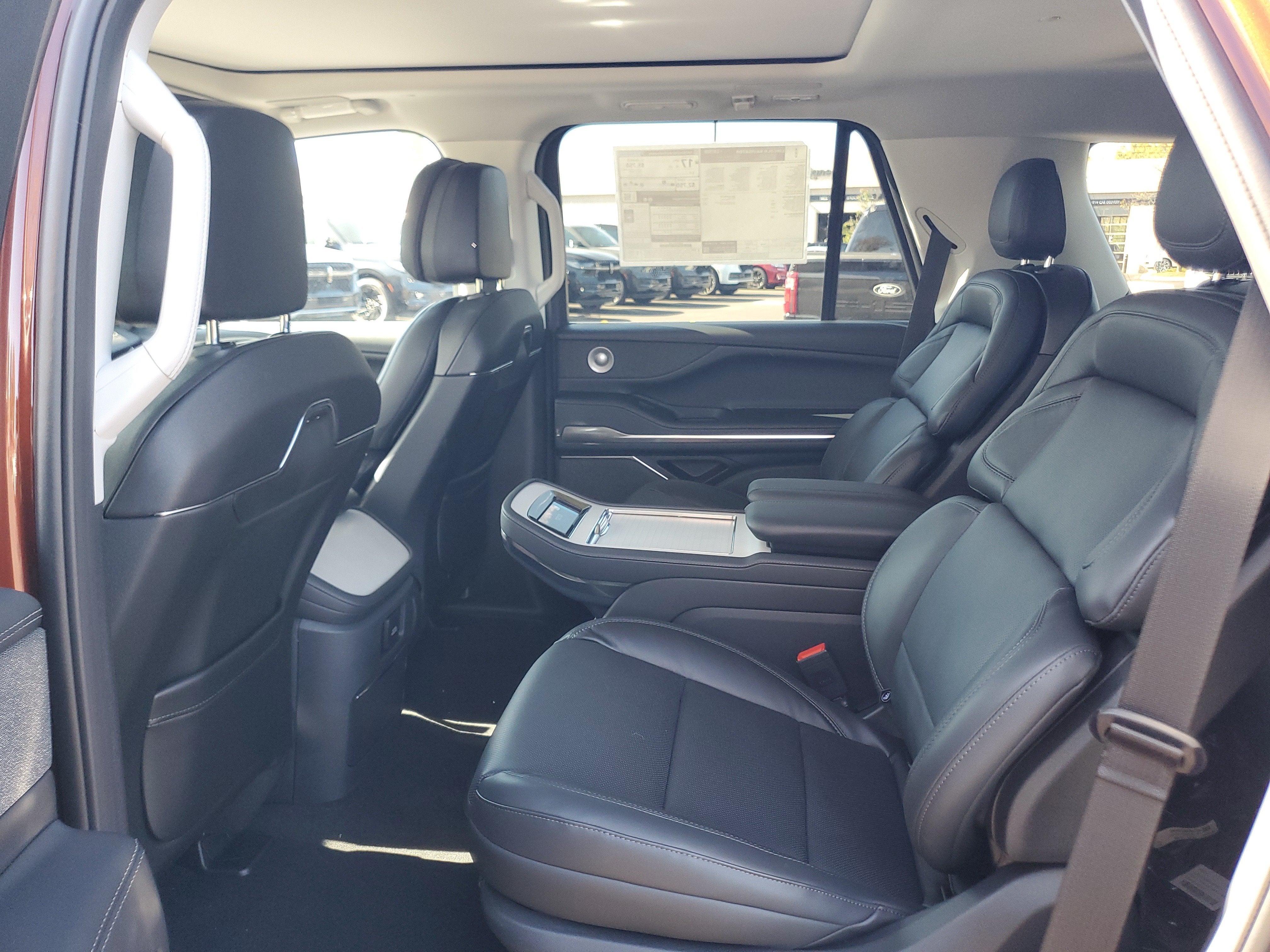 2027 Lincoln Navigator Reserve