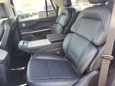 2027 Lincoln Navigator Reserve