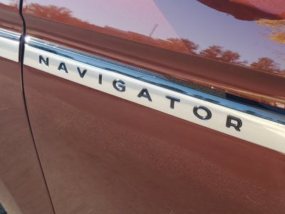 2027 Lincoln Navigator Reserve