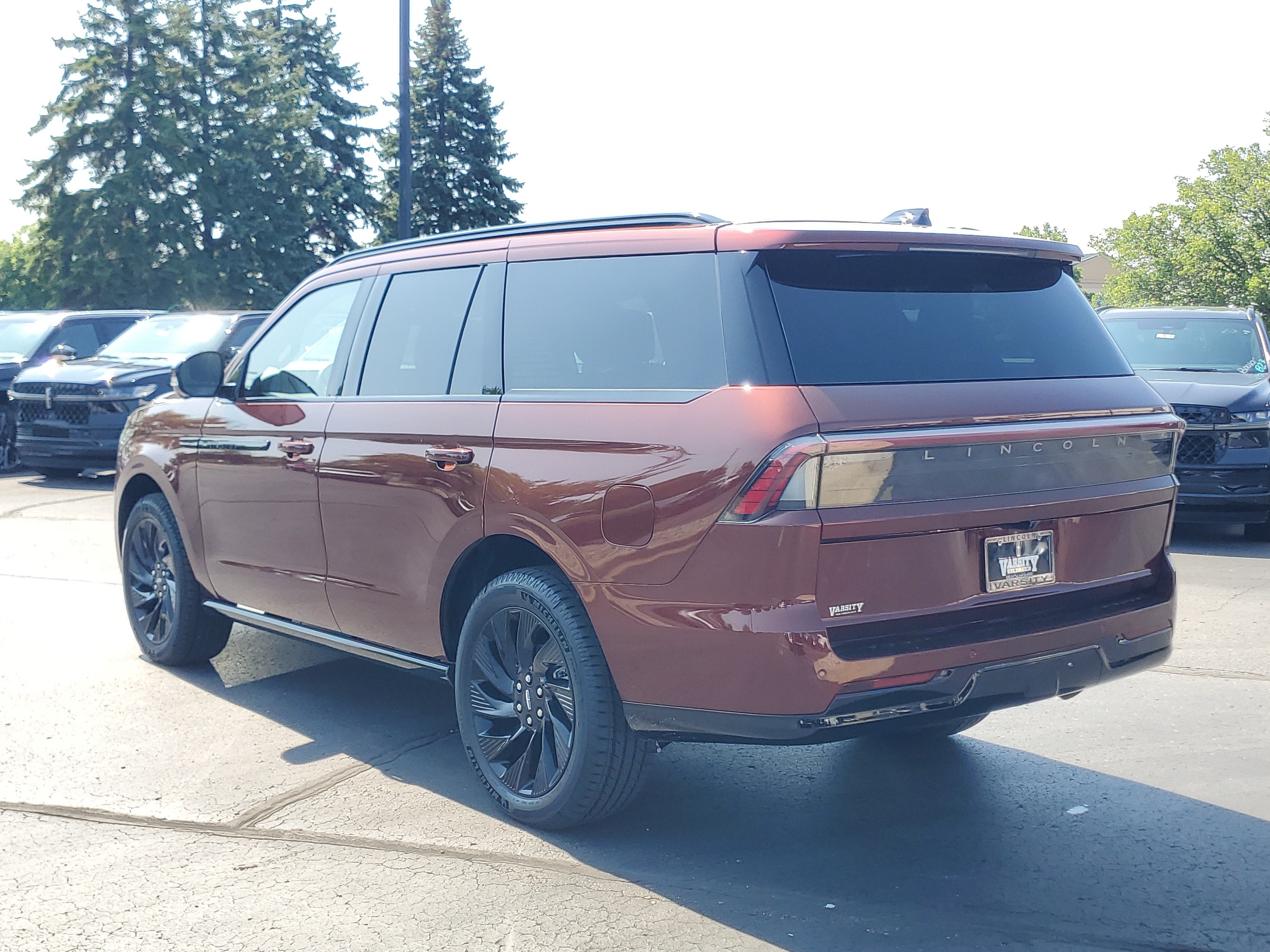 2027 Lincoln Navigator Reserve