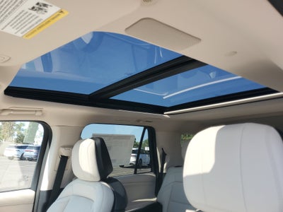 2027 Lincoln Navigator Reserve