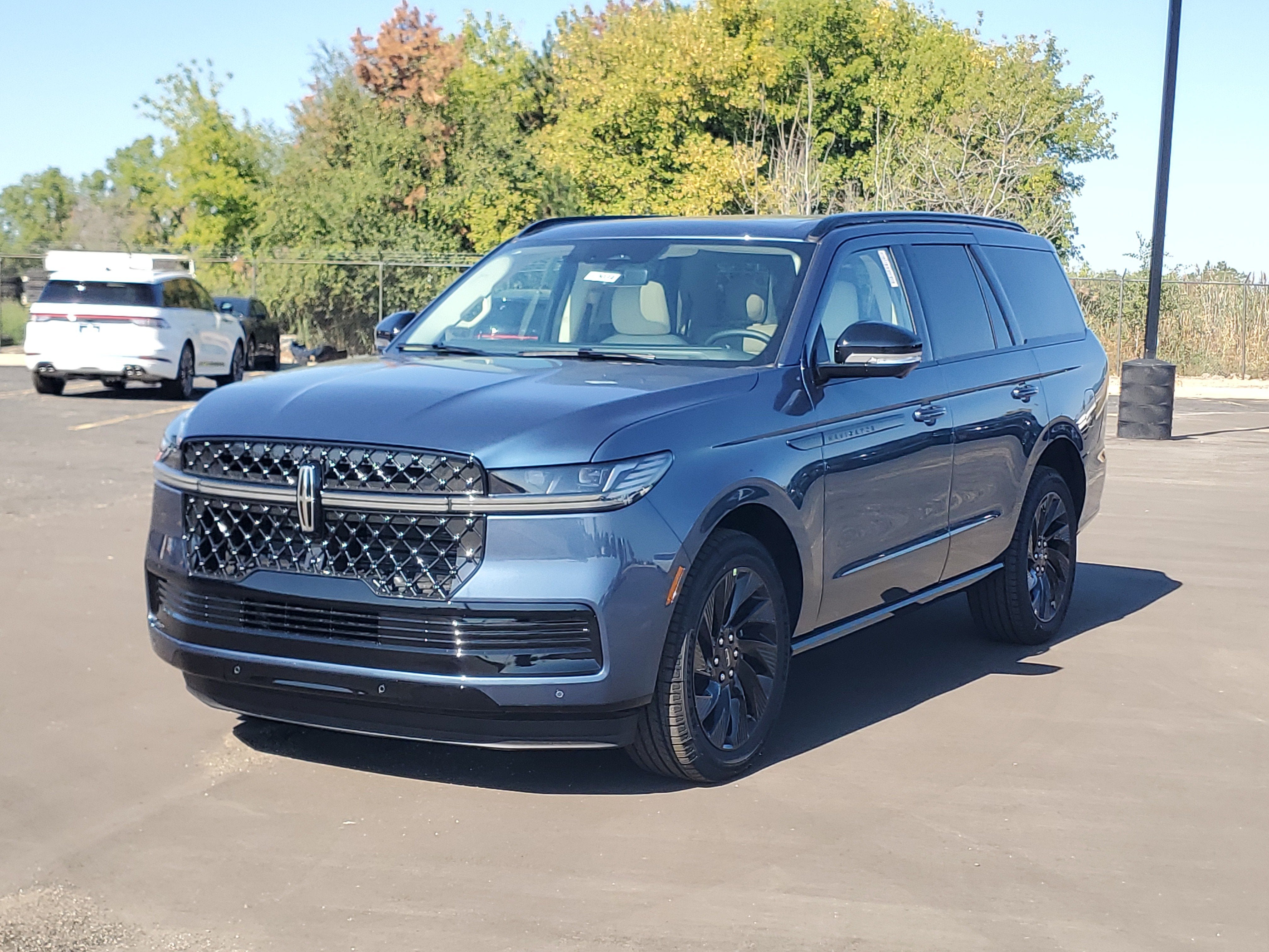 2027 Lincoln Navigator Reserve