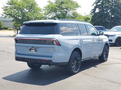 2027 Lincoln Navigator Reserve