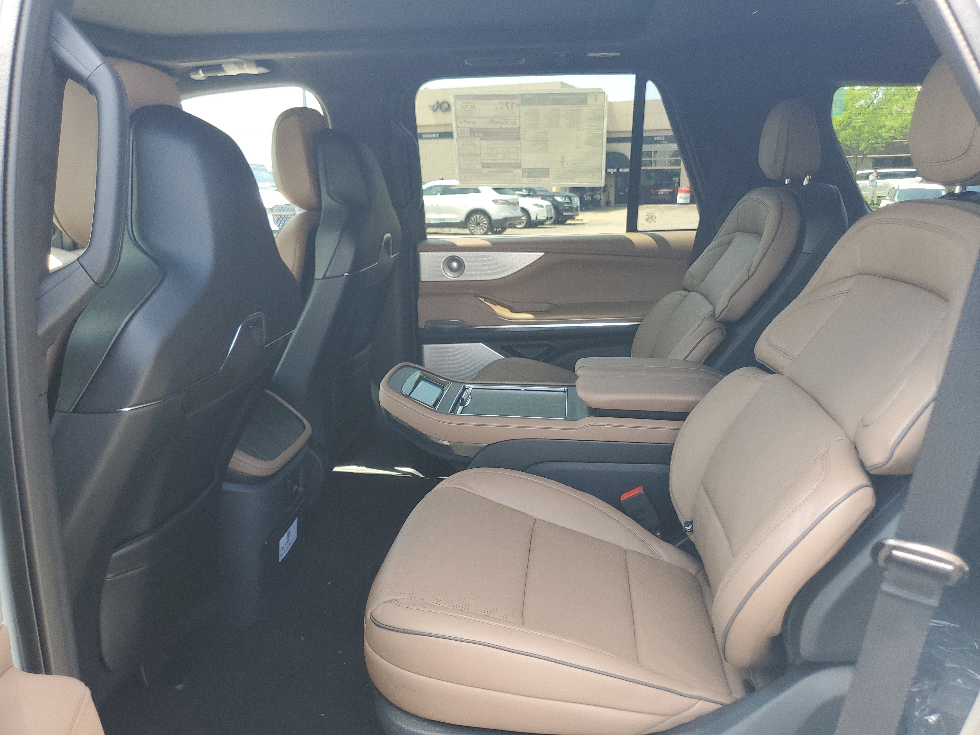 2027 Lincoln Navigator Black Label