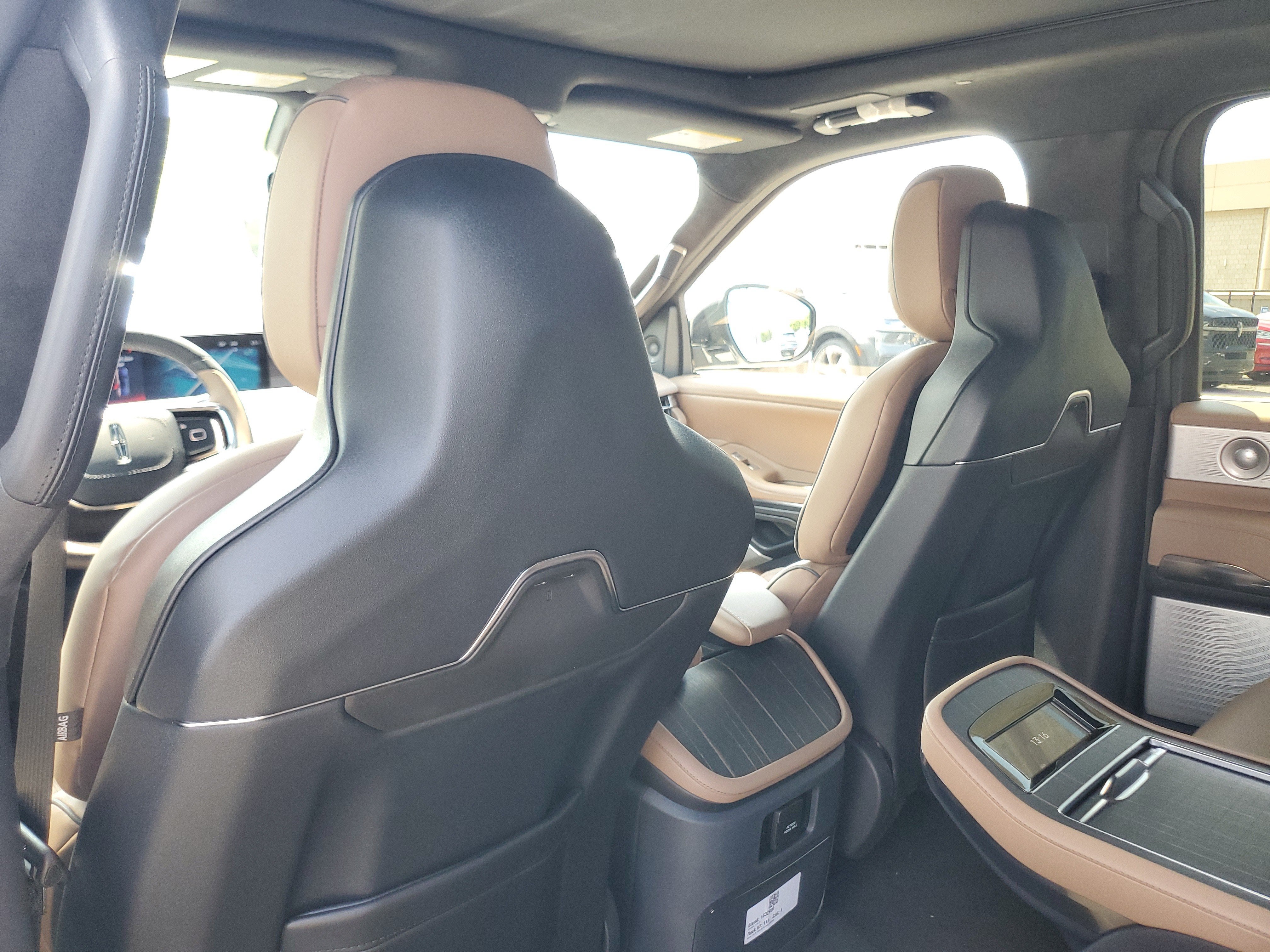 2027 Lincoln Navigator Black Label