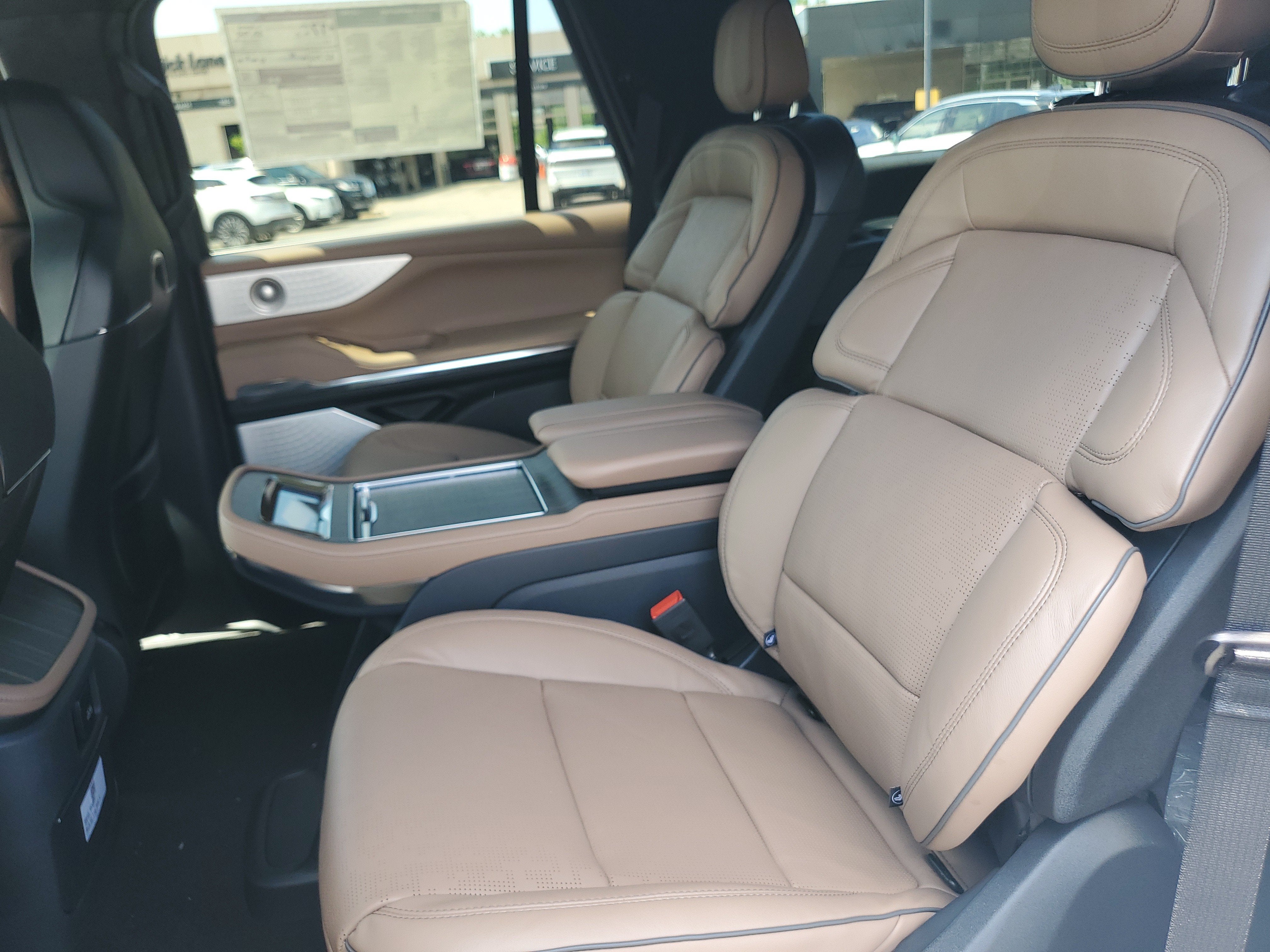 2027 Lincoln Navigator Black Label