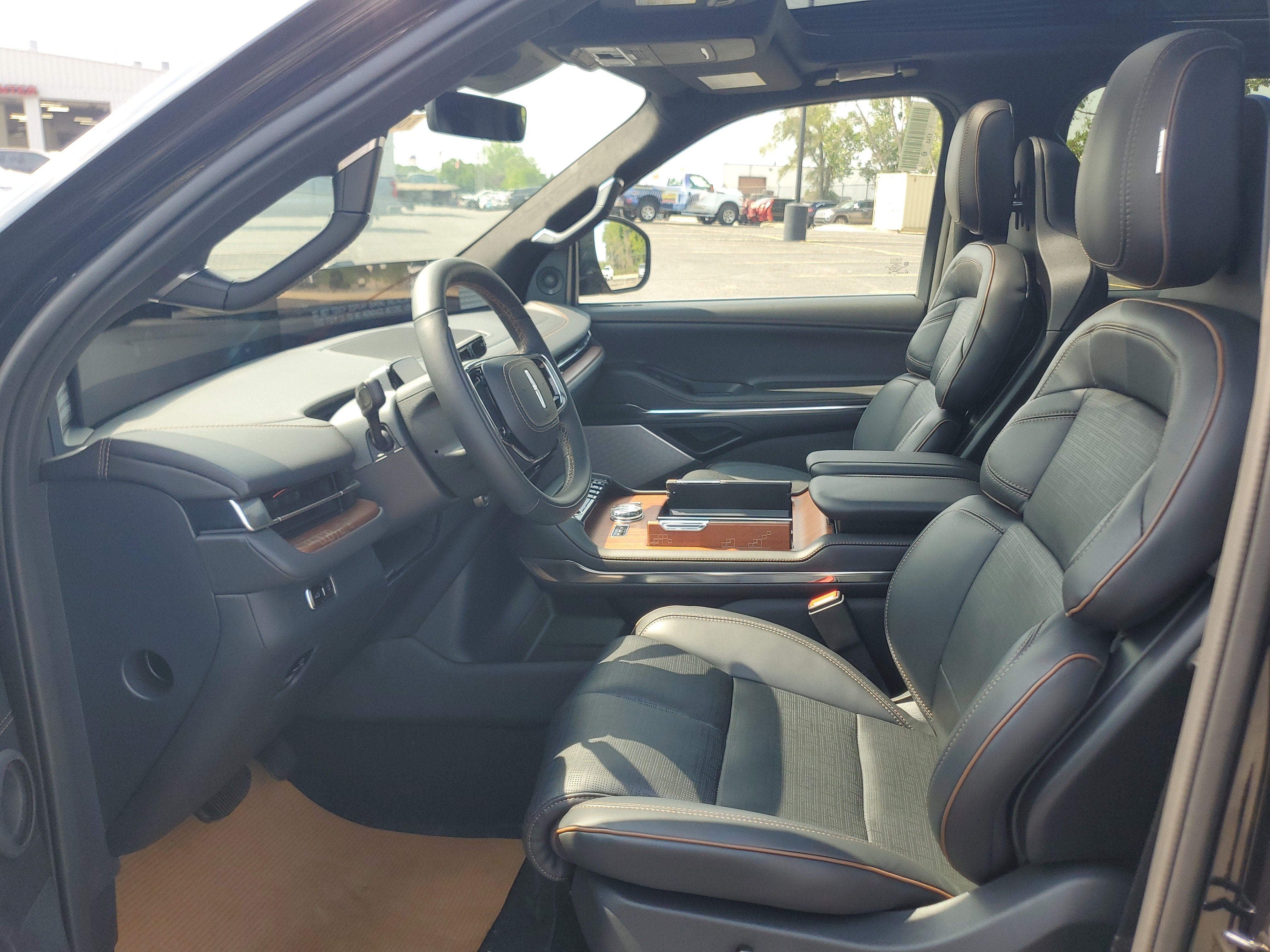 2027 Lincoln Navigator Black Label