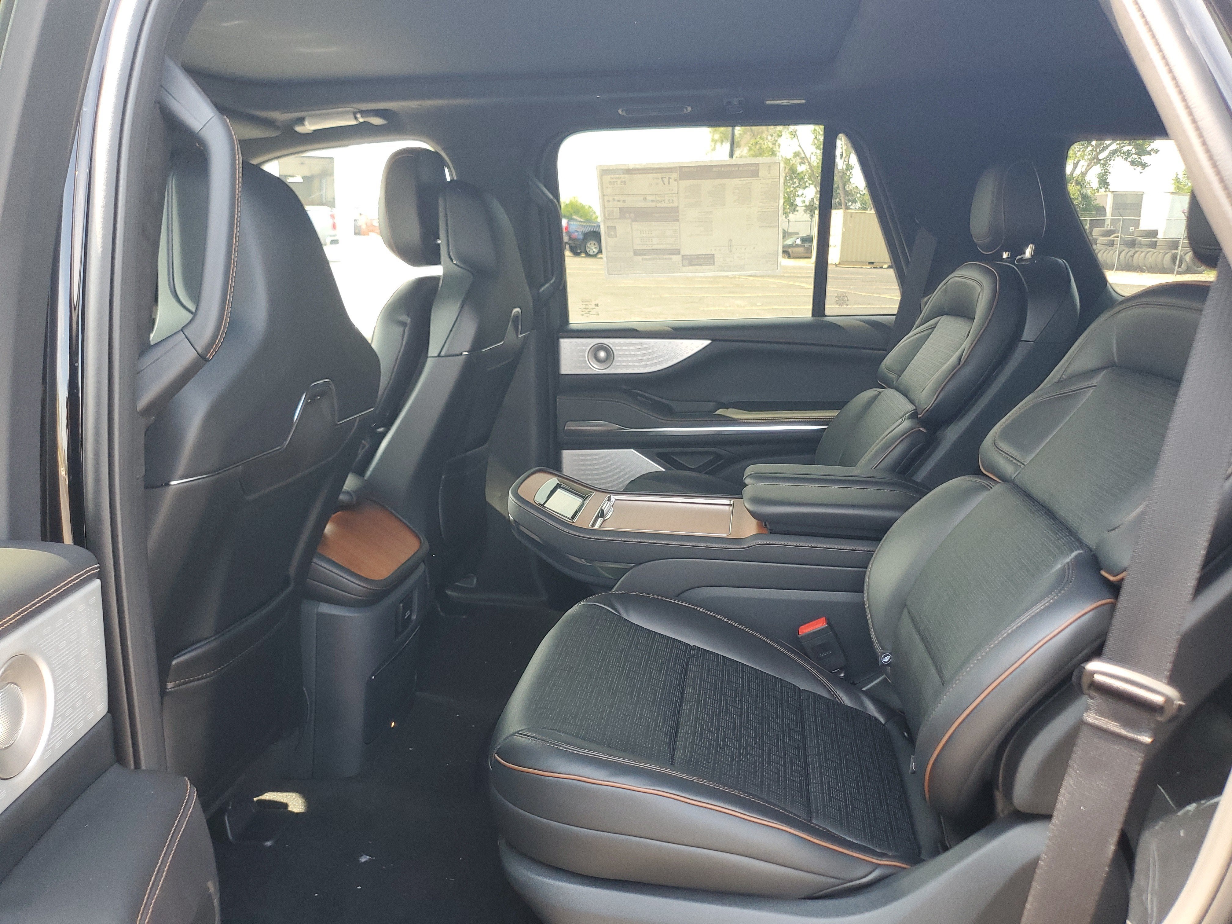 2027 Lincoln Navigator Black Label