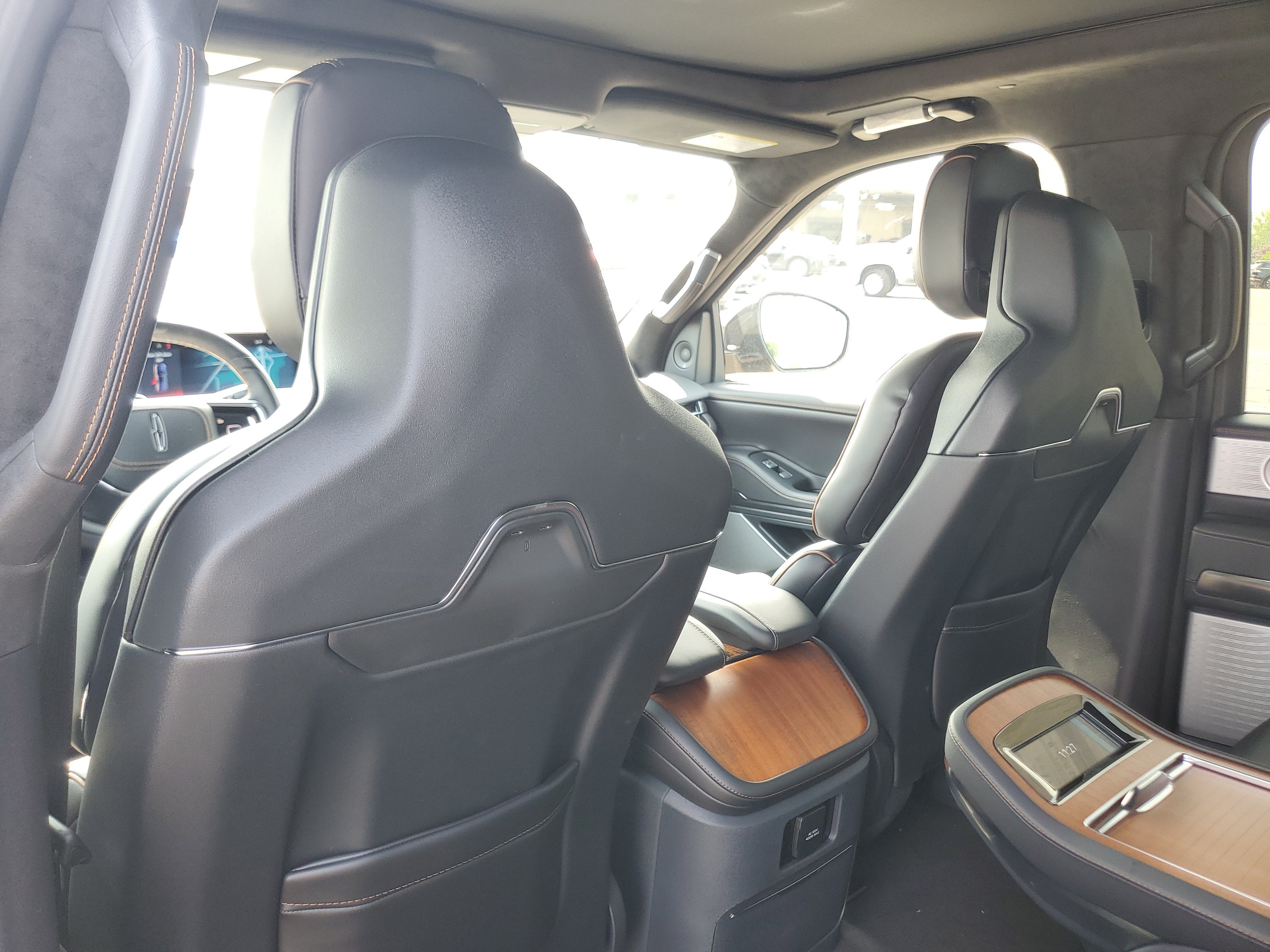 2027 Lincoln Navigator Black Label