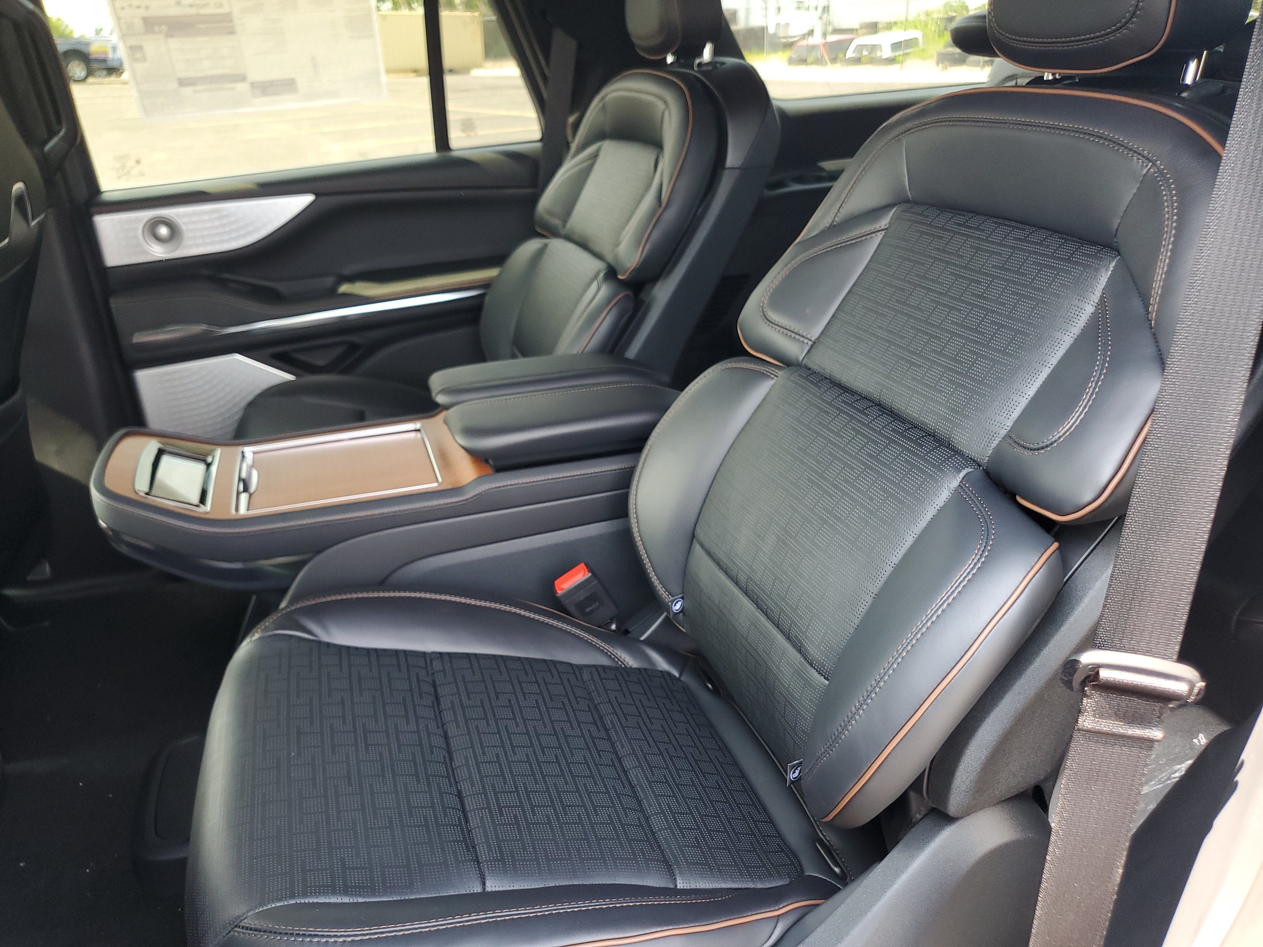 2027 Lincoln Navigator Black Label