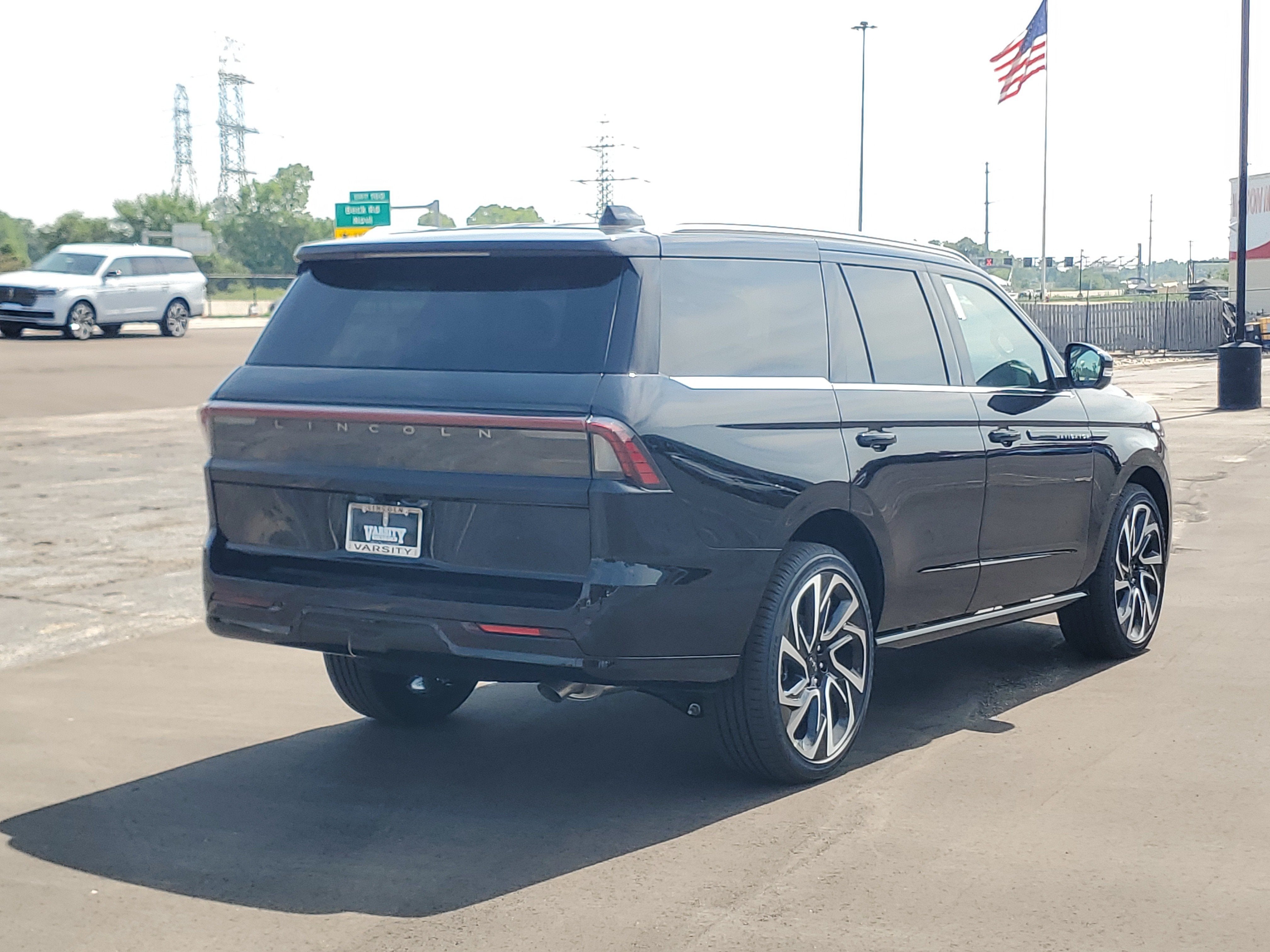 2027 Lincoln Navigator Black Label