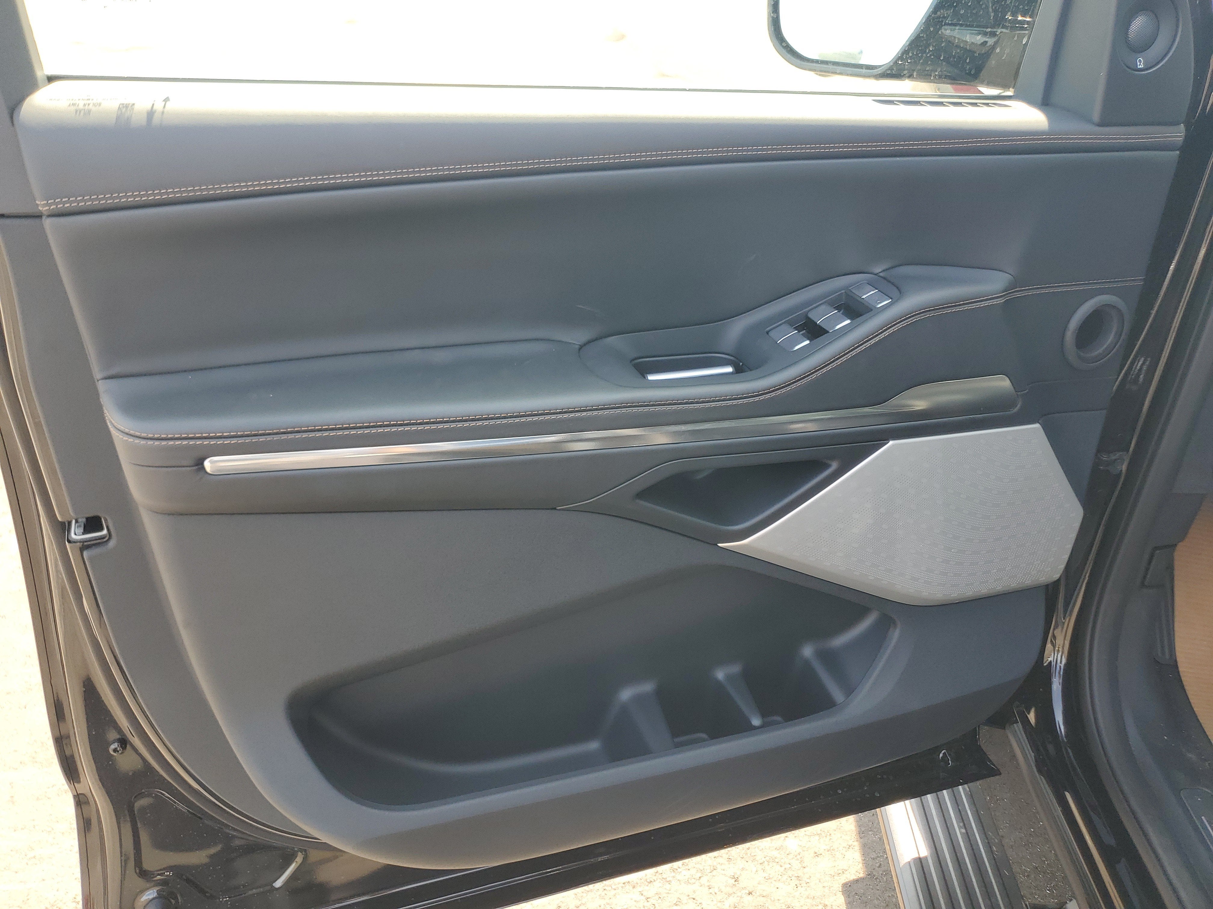 2027 Lincoln Navigator Black Label