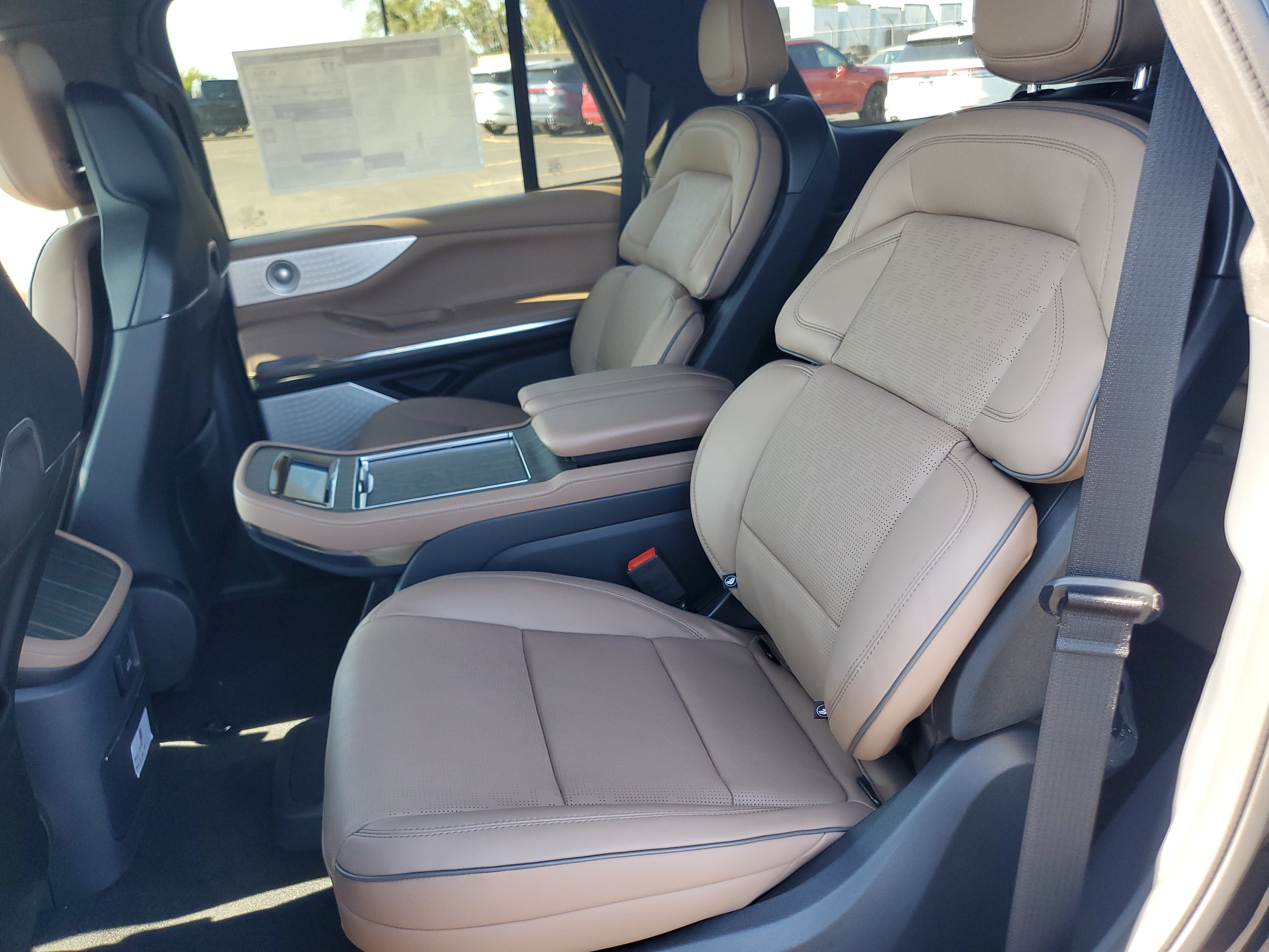 2027 Lincoln Navigator Black Label