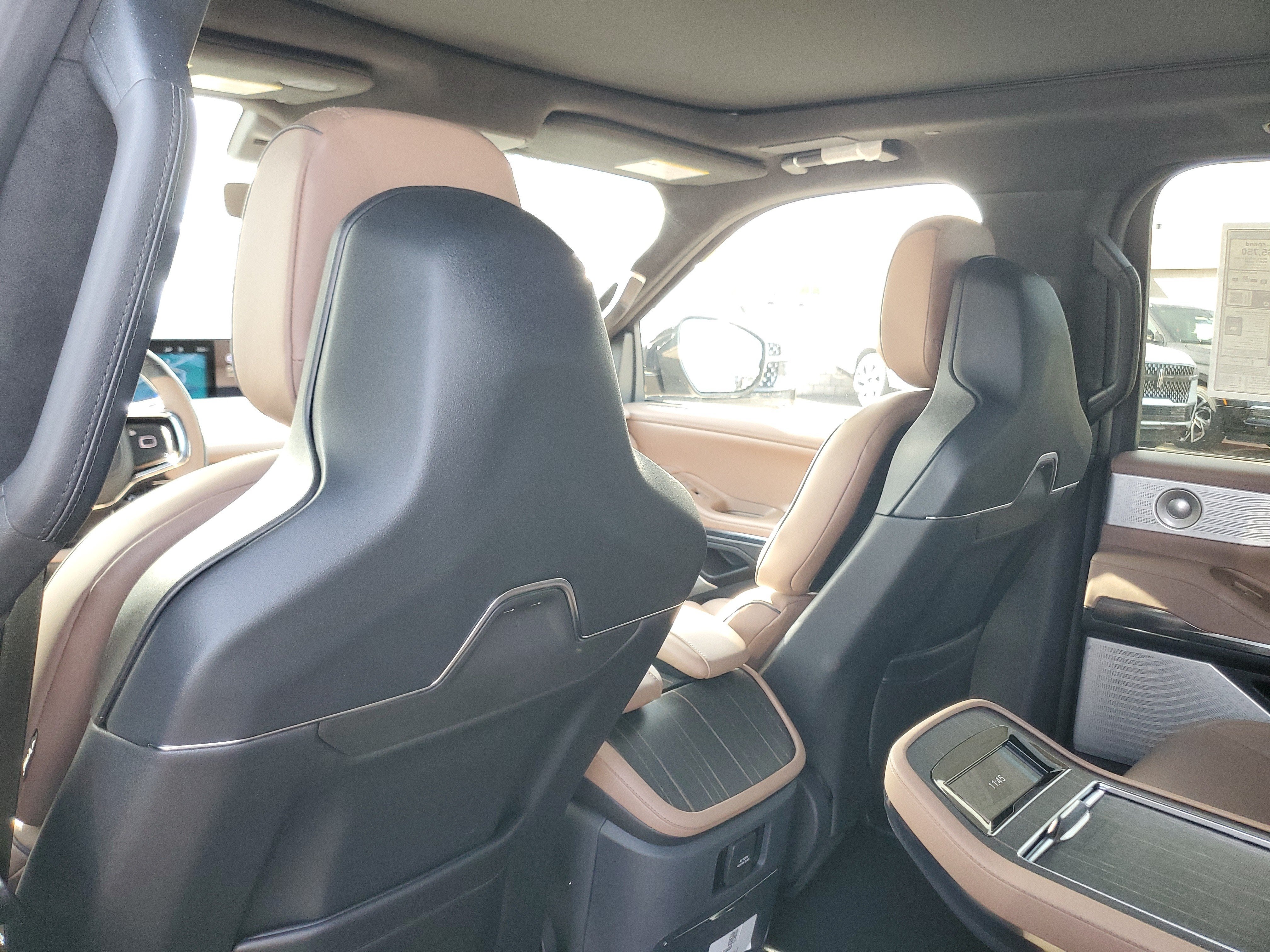 2027 Lincoln Navigator Black Label