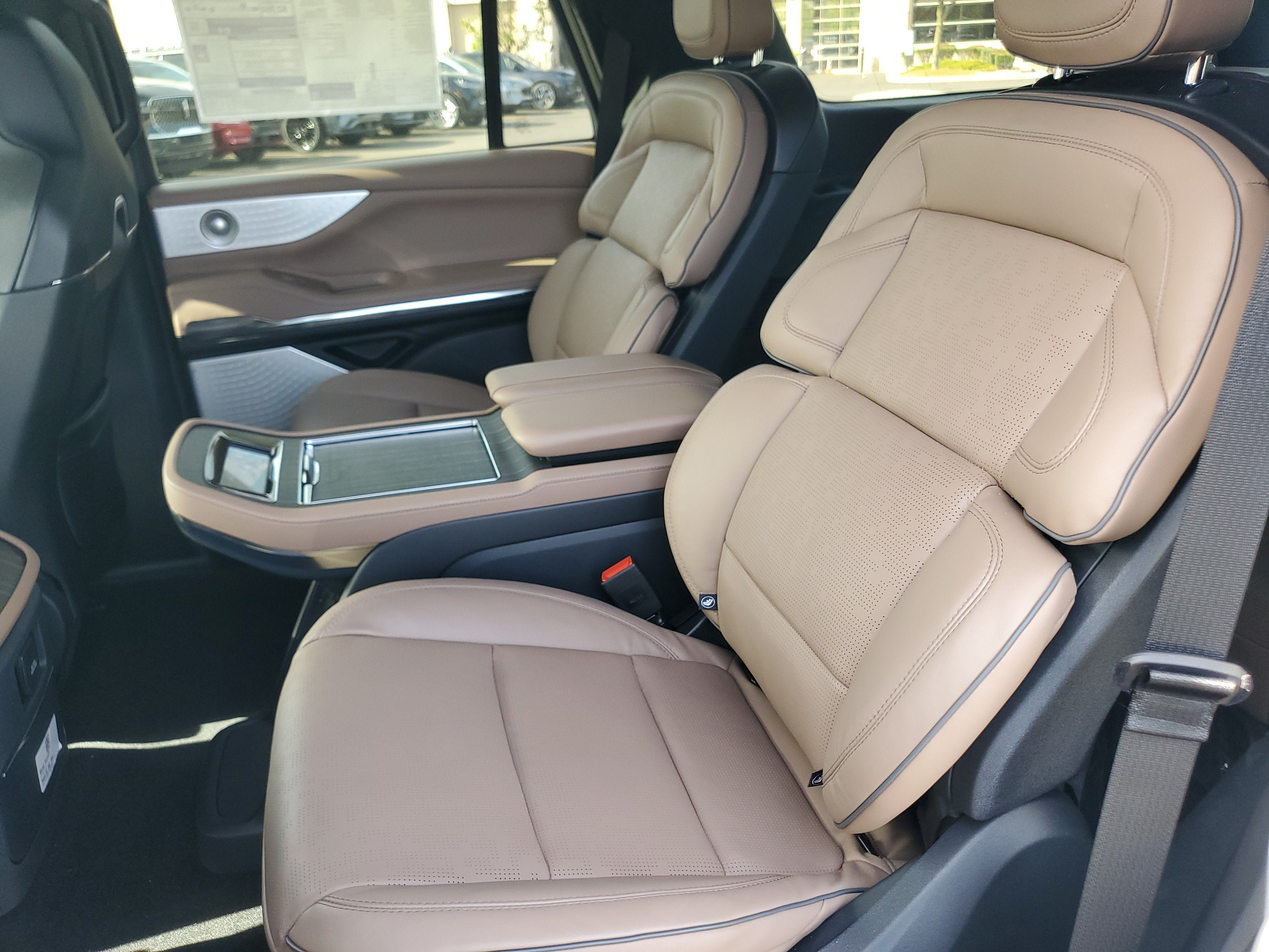 2027 Lincoln Navigator Black Label