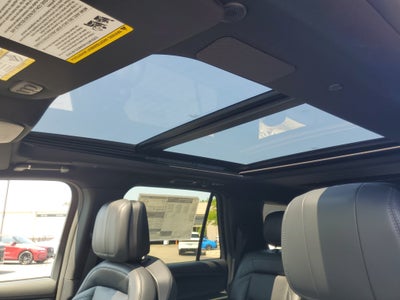 2027 Lincoln Navigator L Reserve