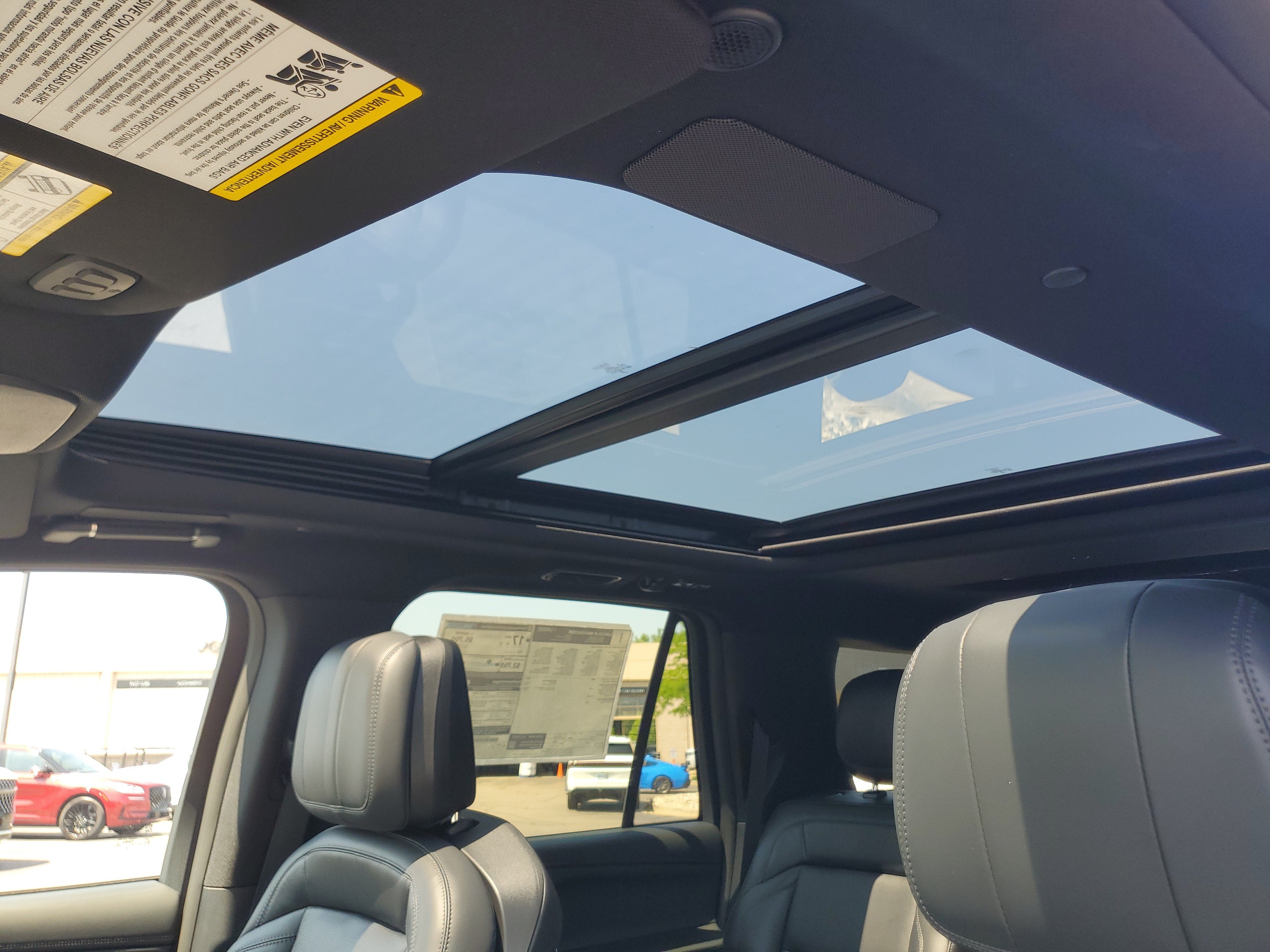 2027 Lincoln Navigator L Reserve