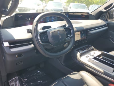 2027 Lincoln Navigator L Reserve