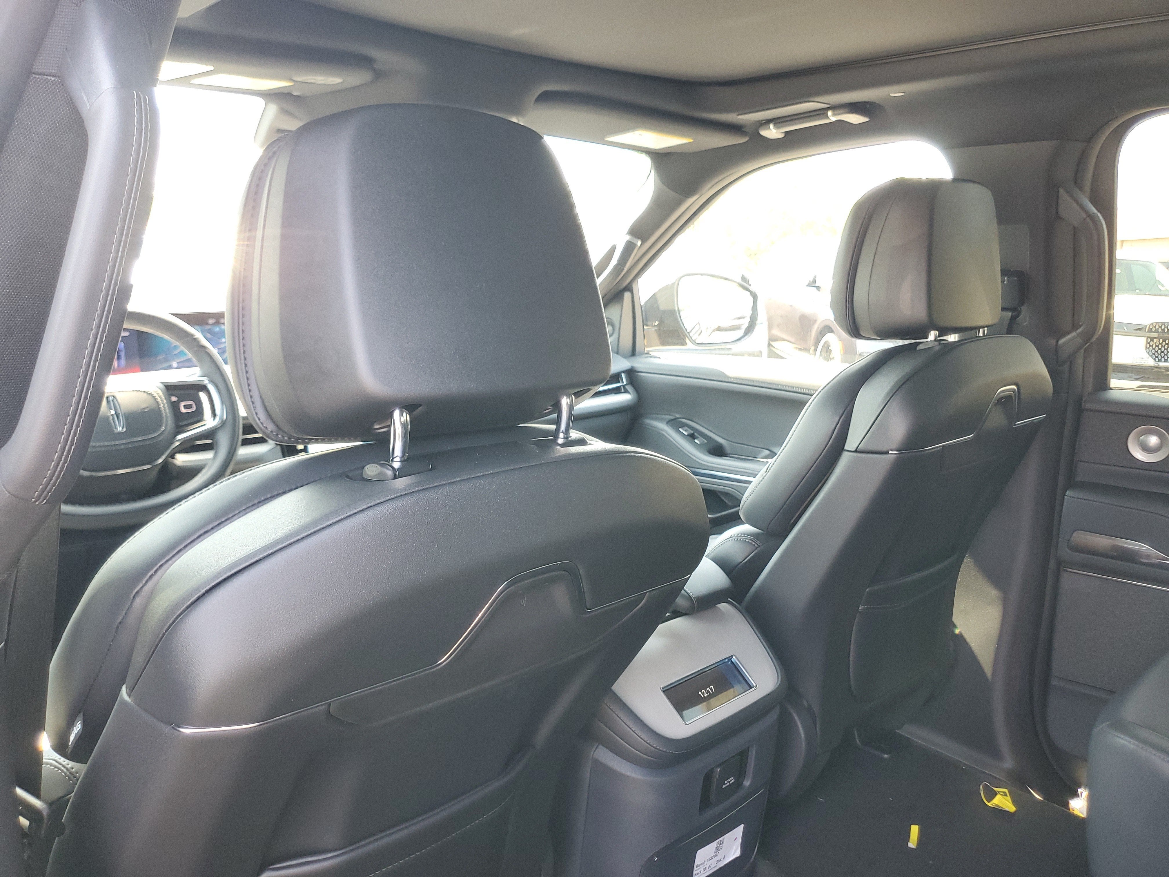 2027 Lincoln Navigator L Reserve