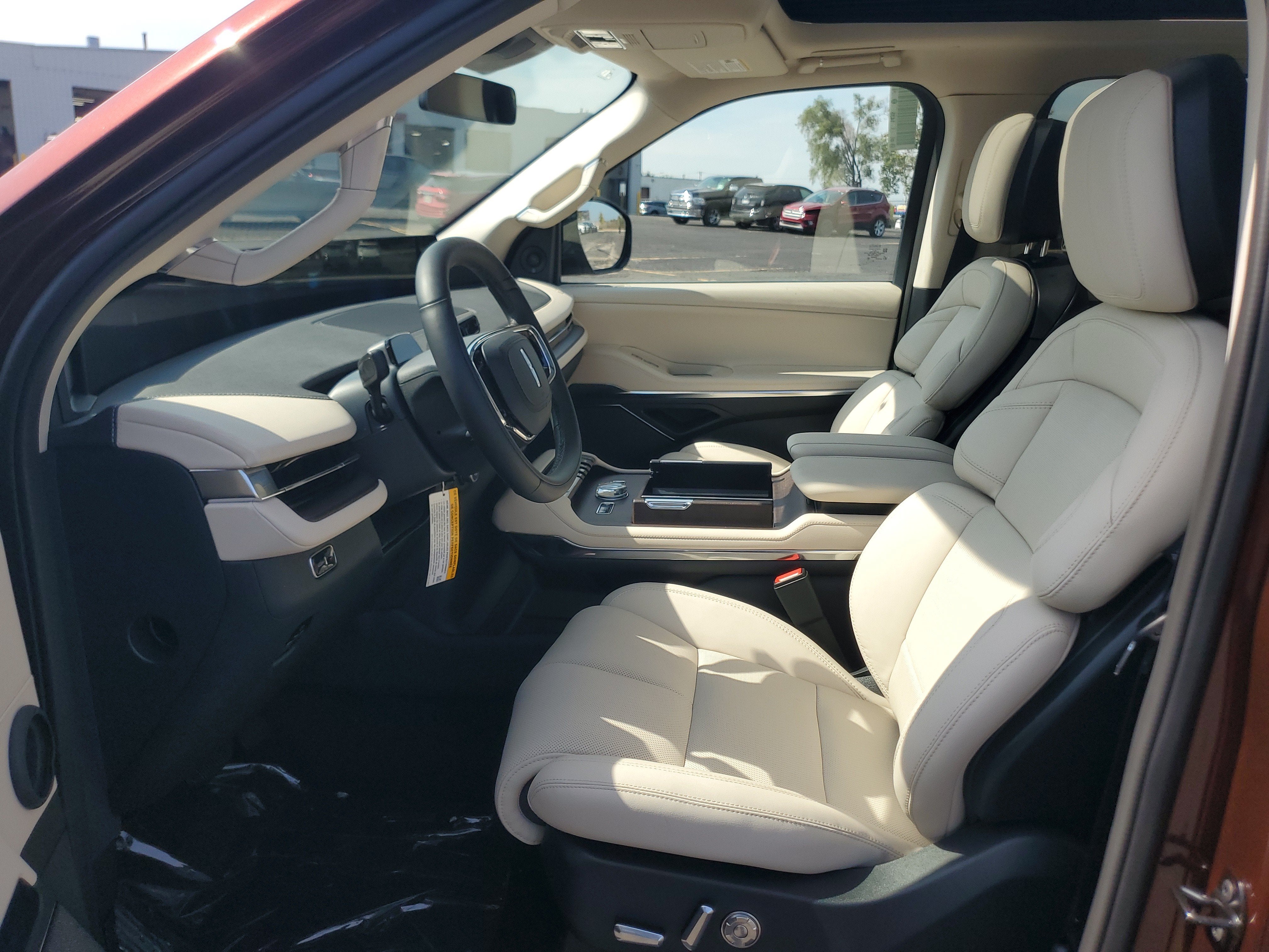 2027 Lincoln Navigator L Reserve