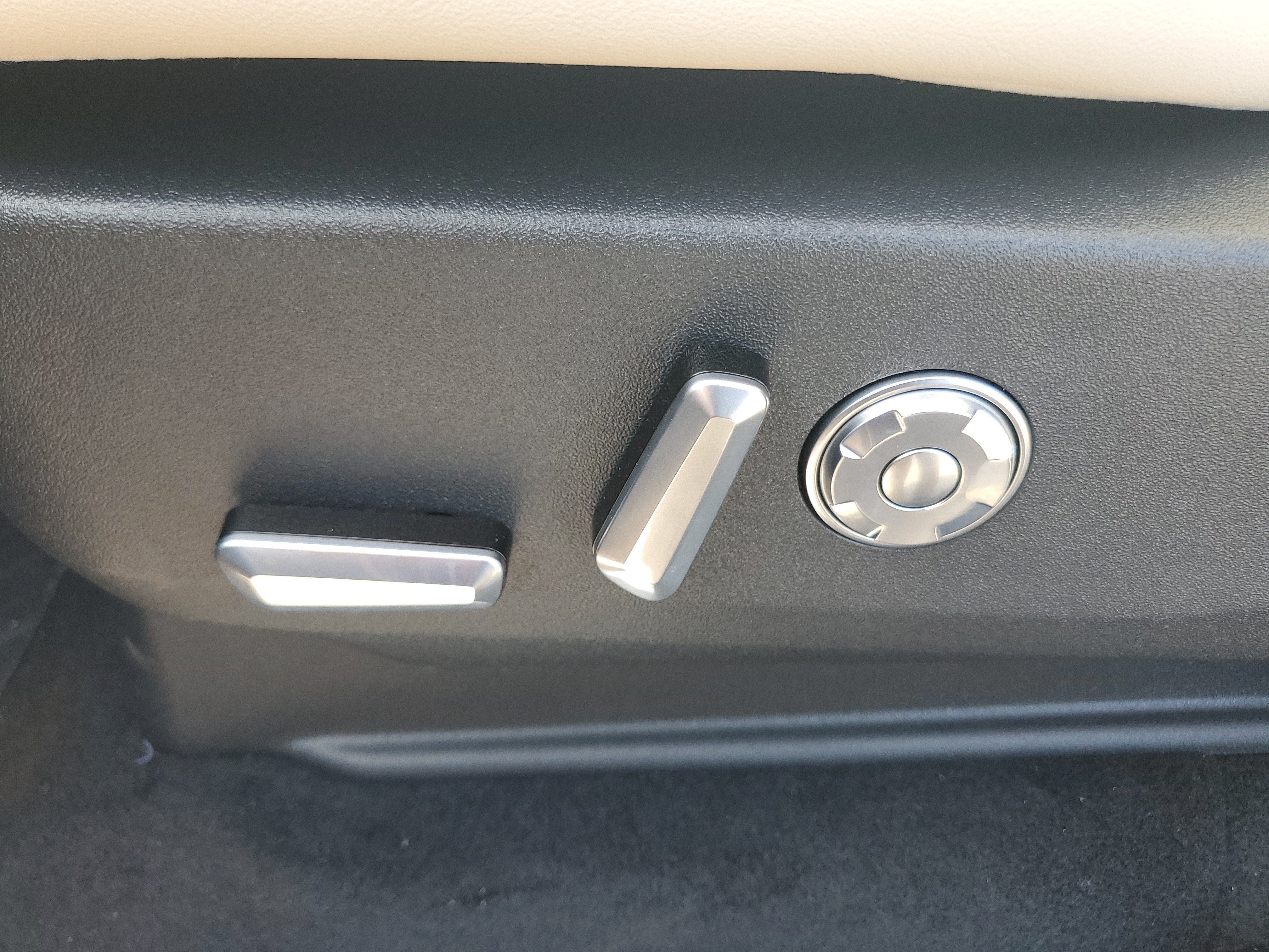 2027 Lincoln Navigator L Reserve