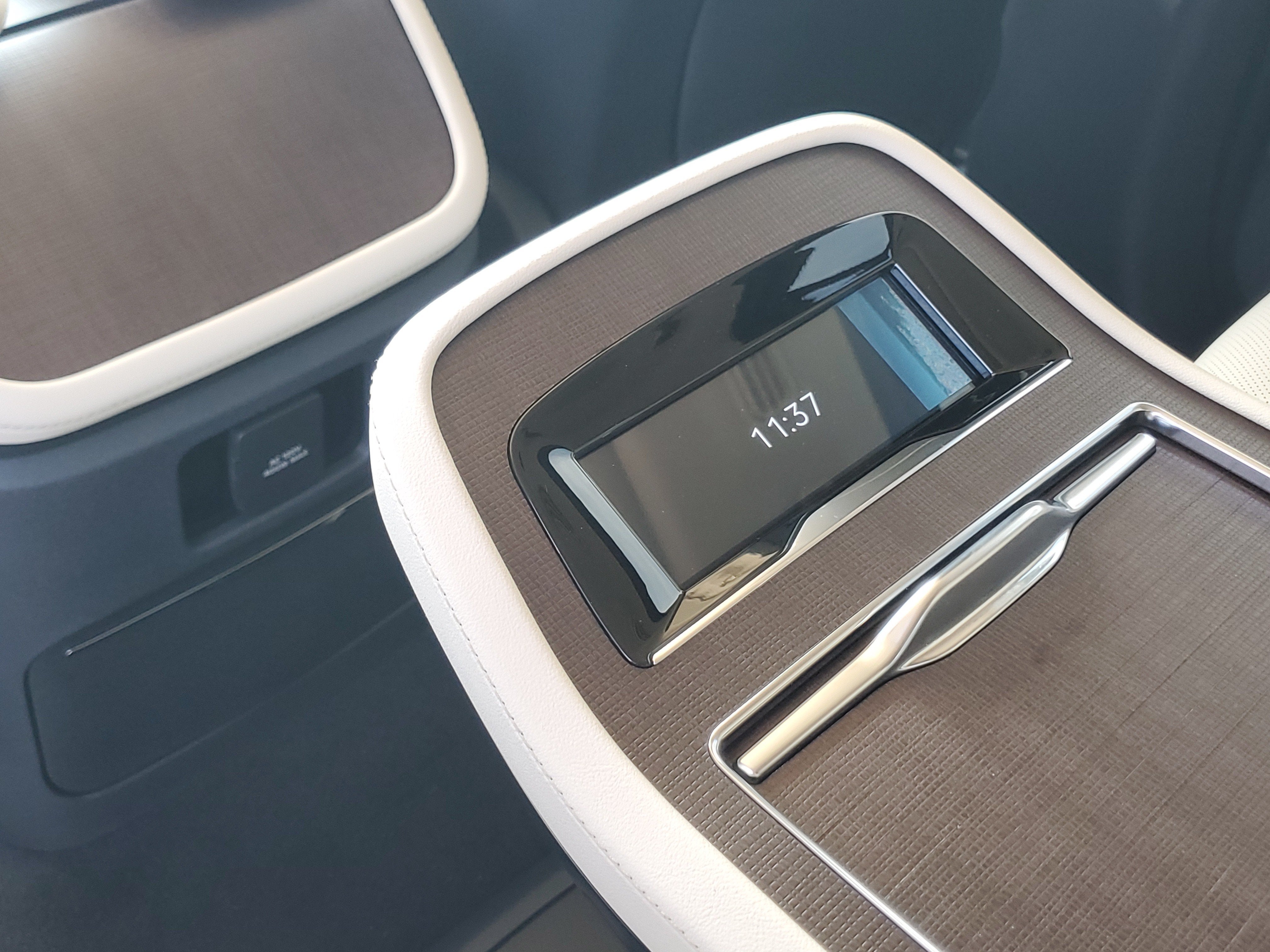 2027 Lincoln Navigator L Reserve