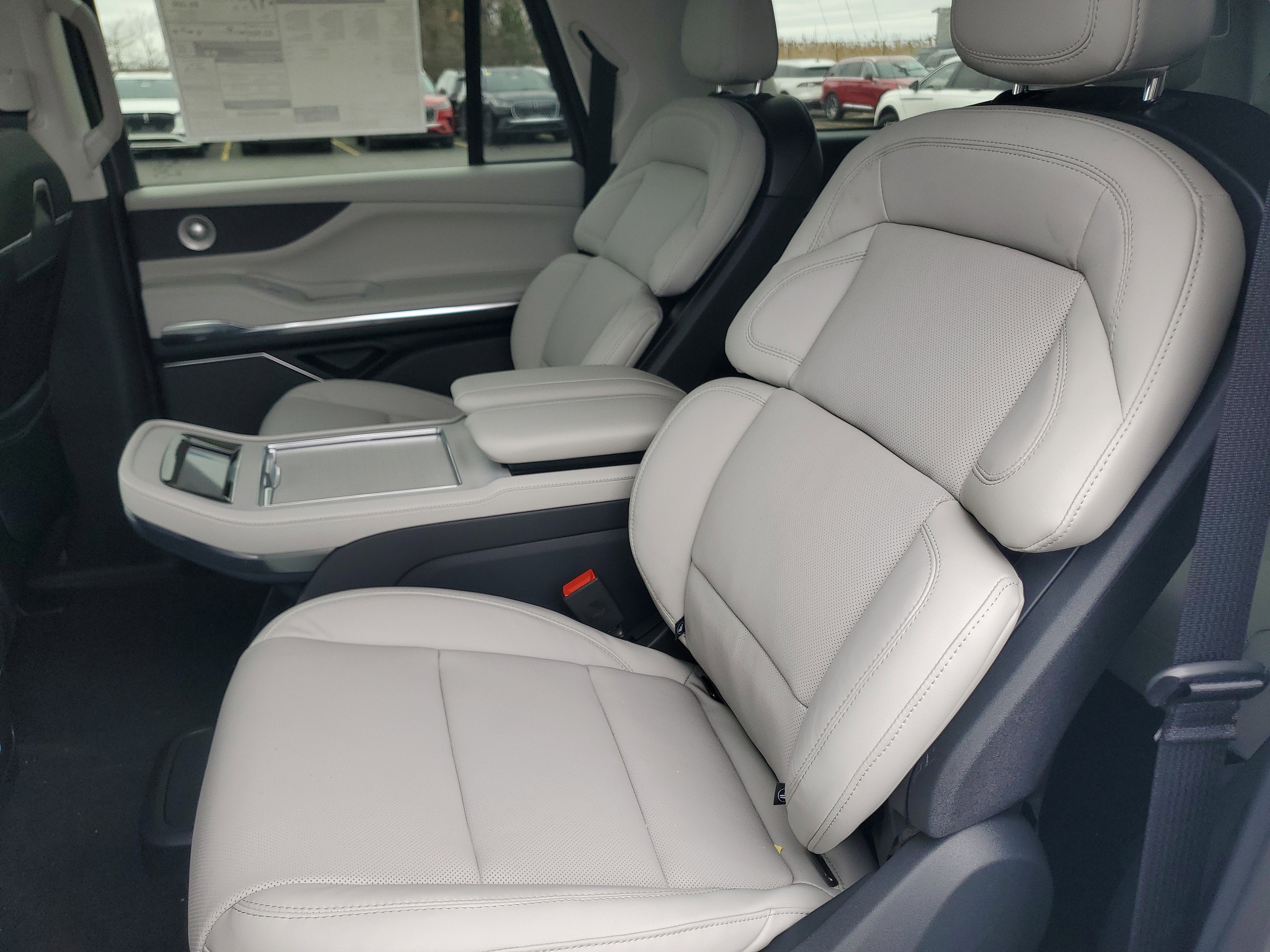 2026 Lincoln Navigator L Reserve