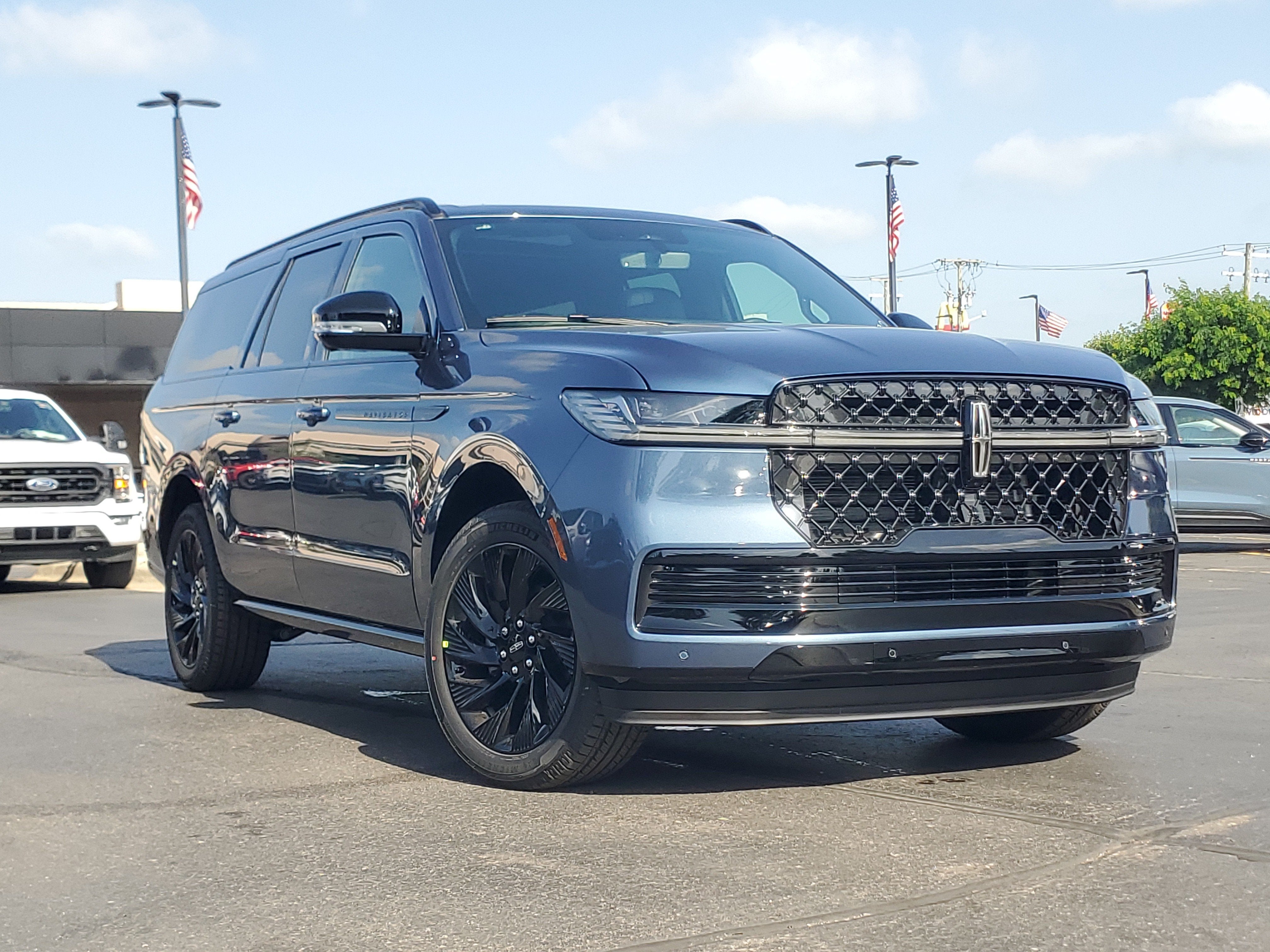 2027 Lincoln Navigator L Reserve