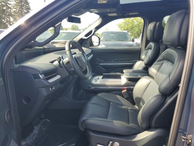 2027 Lincoln Navigator L Reserve