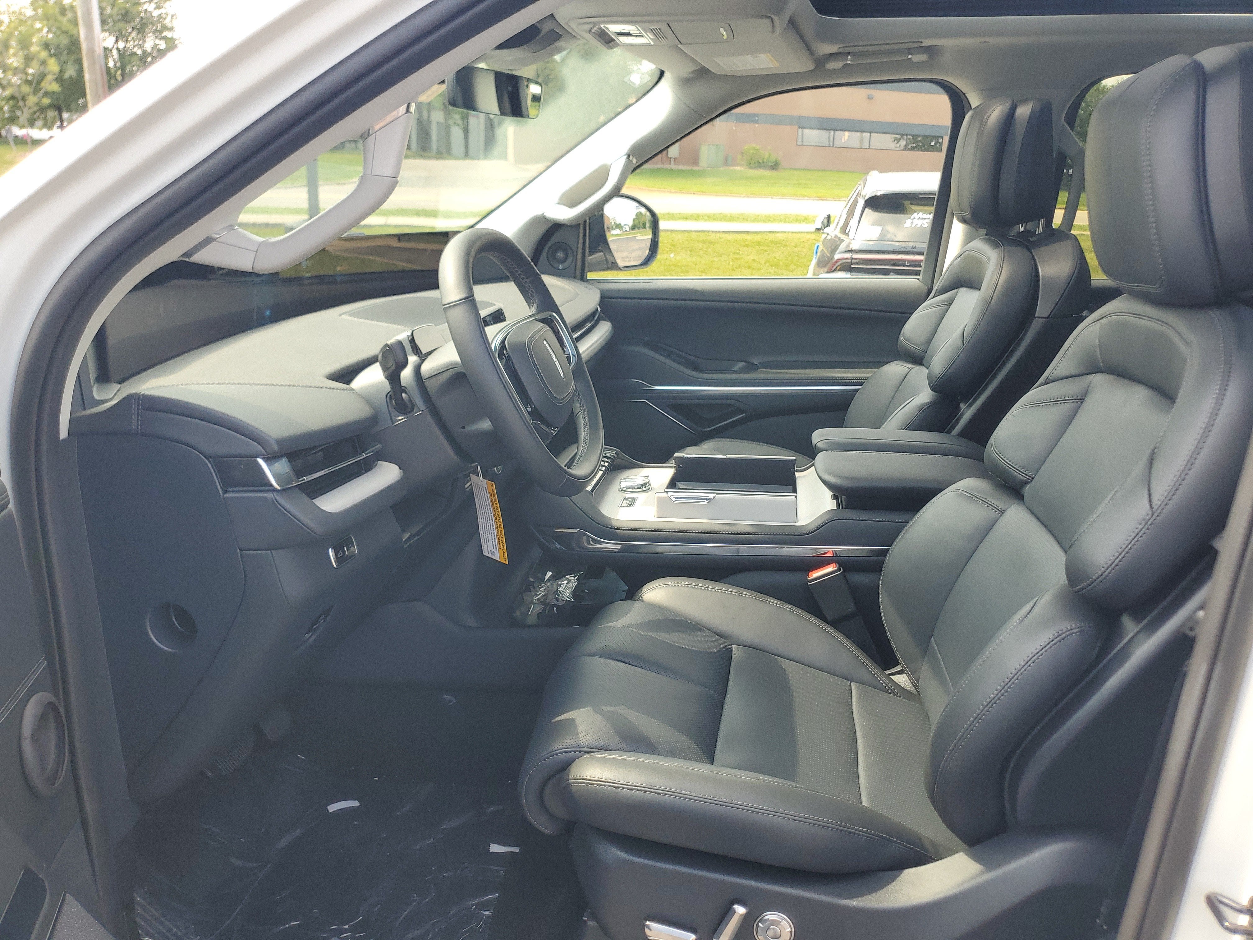 2027 Lincoln Navigator L Reserve