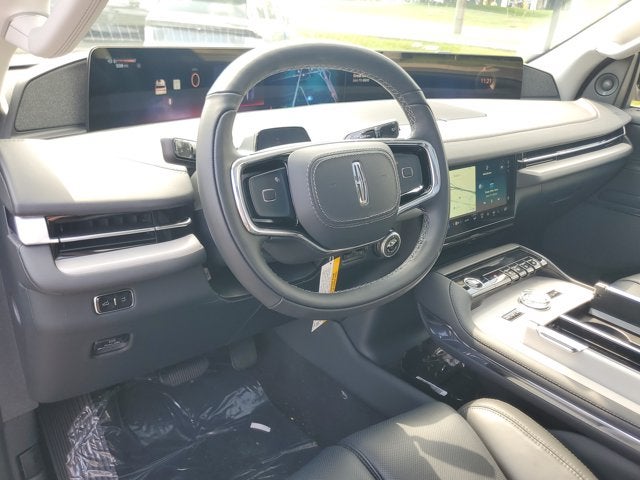 2027 Lincoln Navigator L Reserve