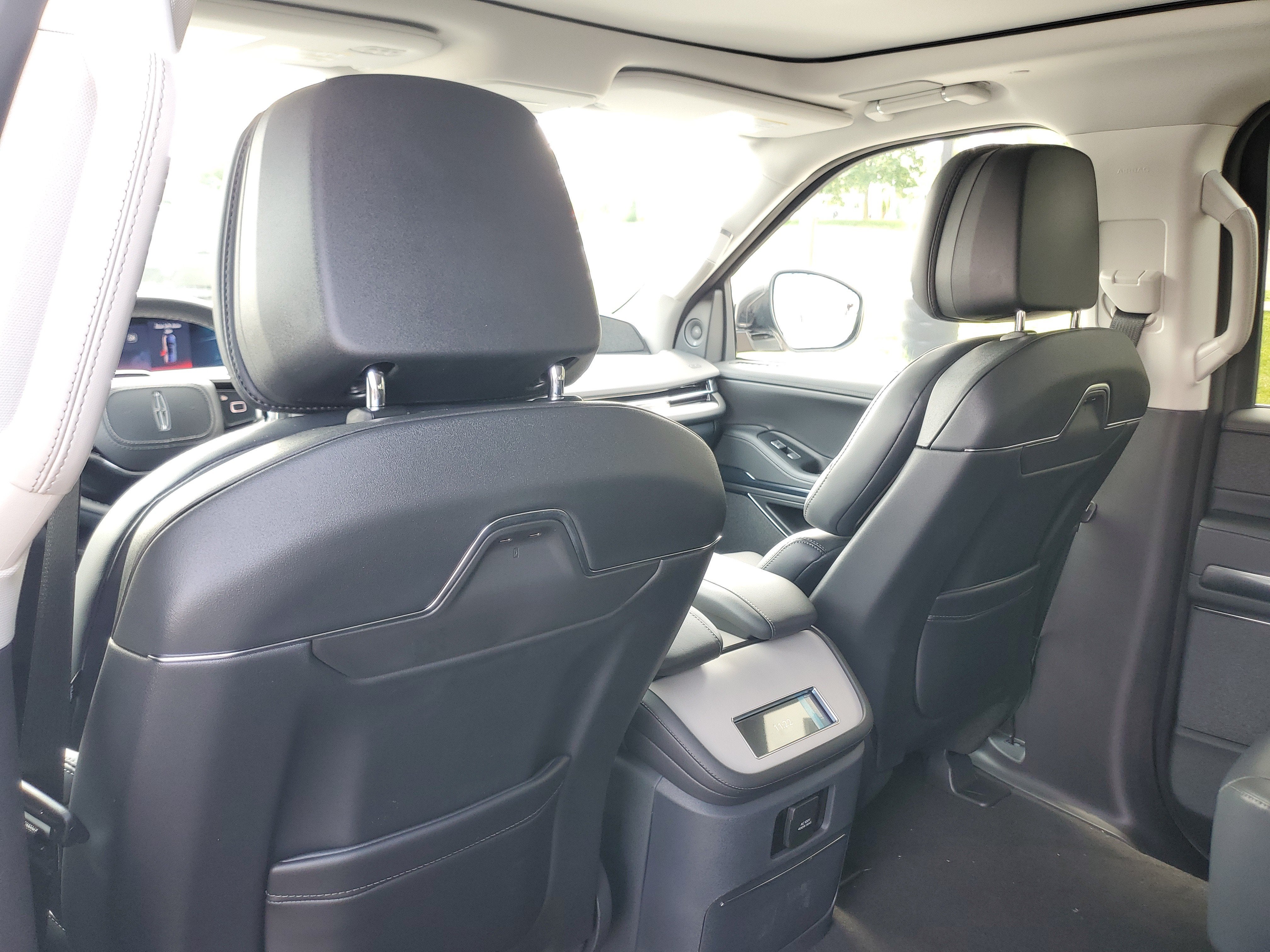 2027 Lincoln Navigator L Reserve