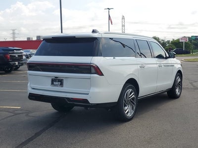 2027 Lincoln Navigator L Reserve